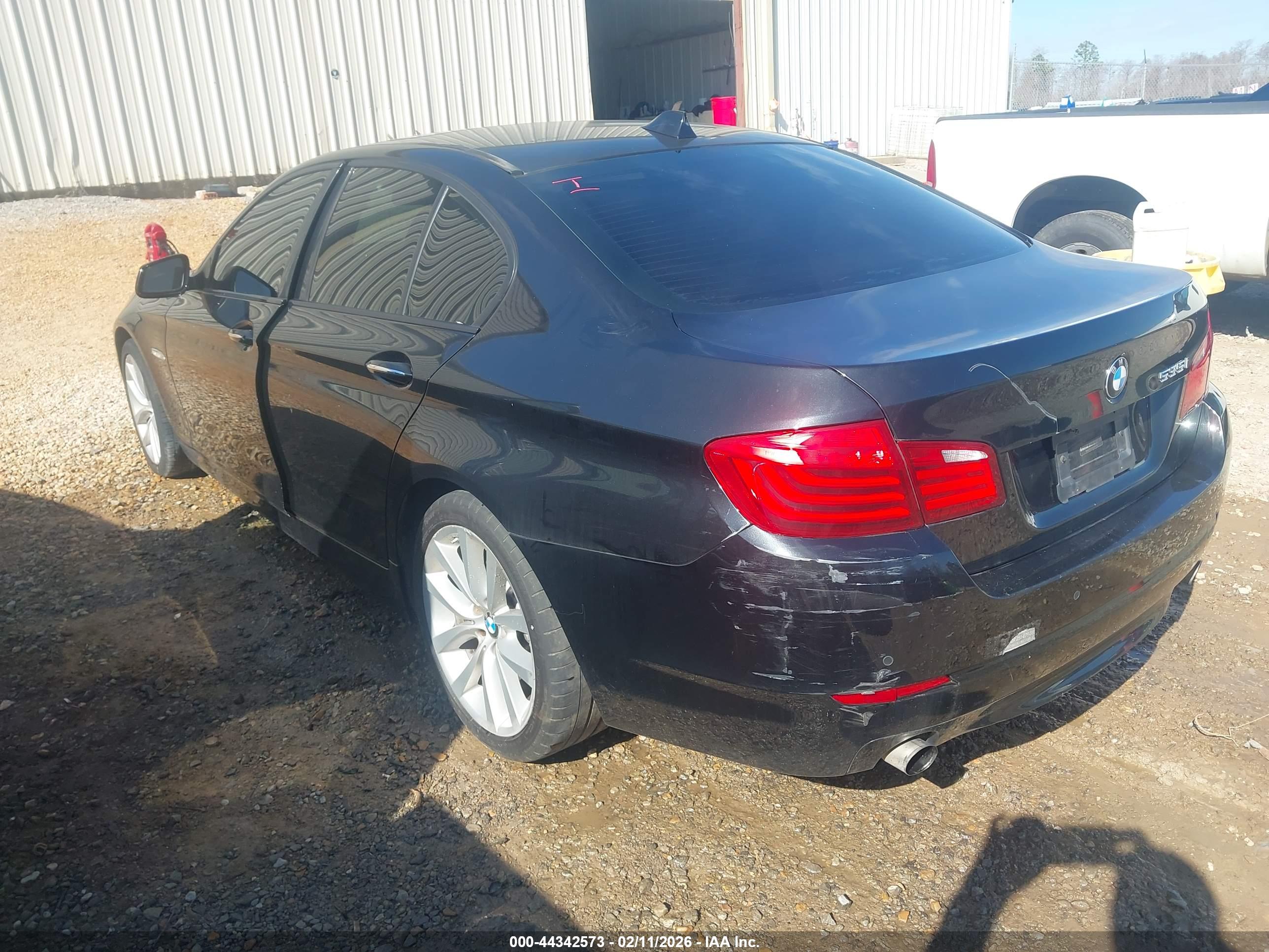 BMW 535I image 3