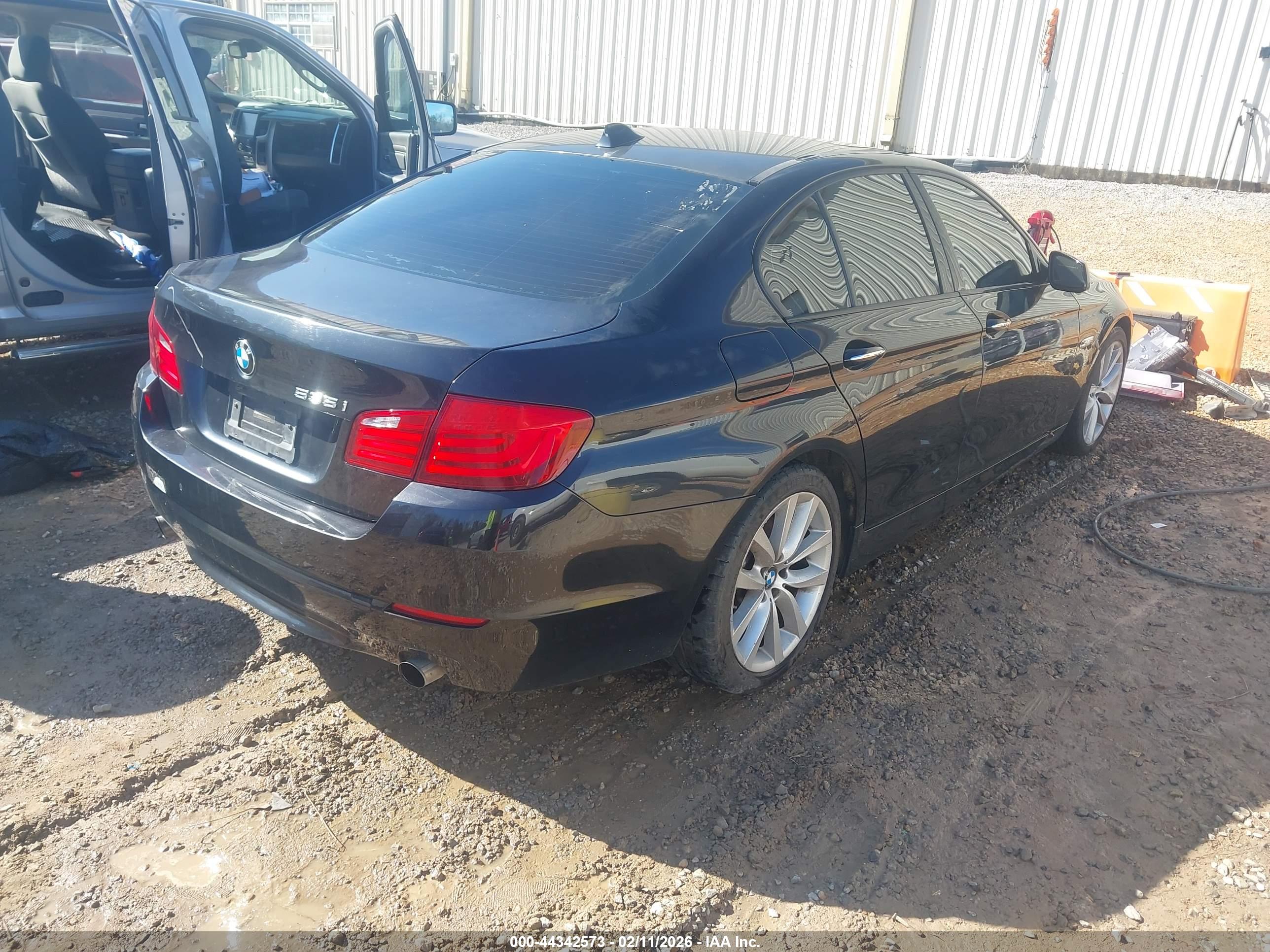 BMW 535I image 4
