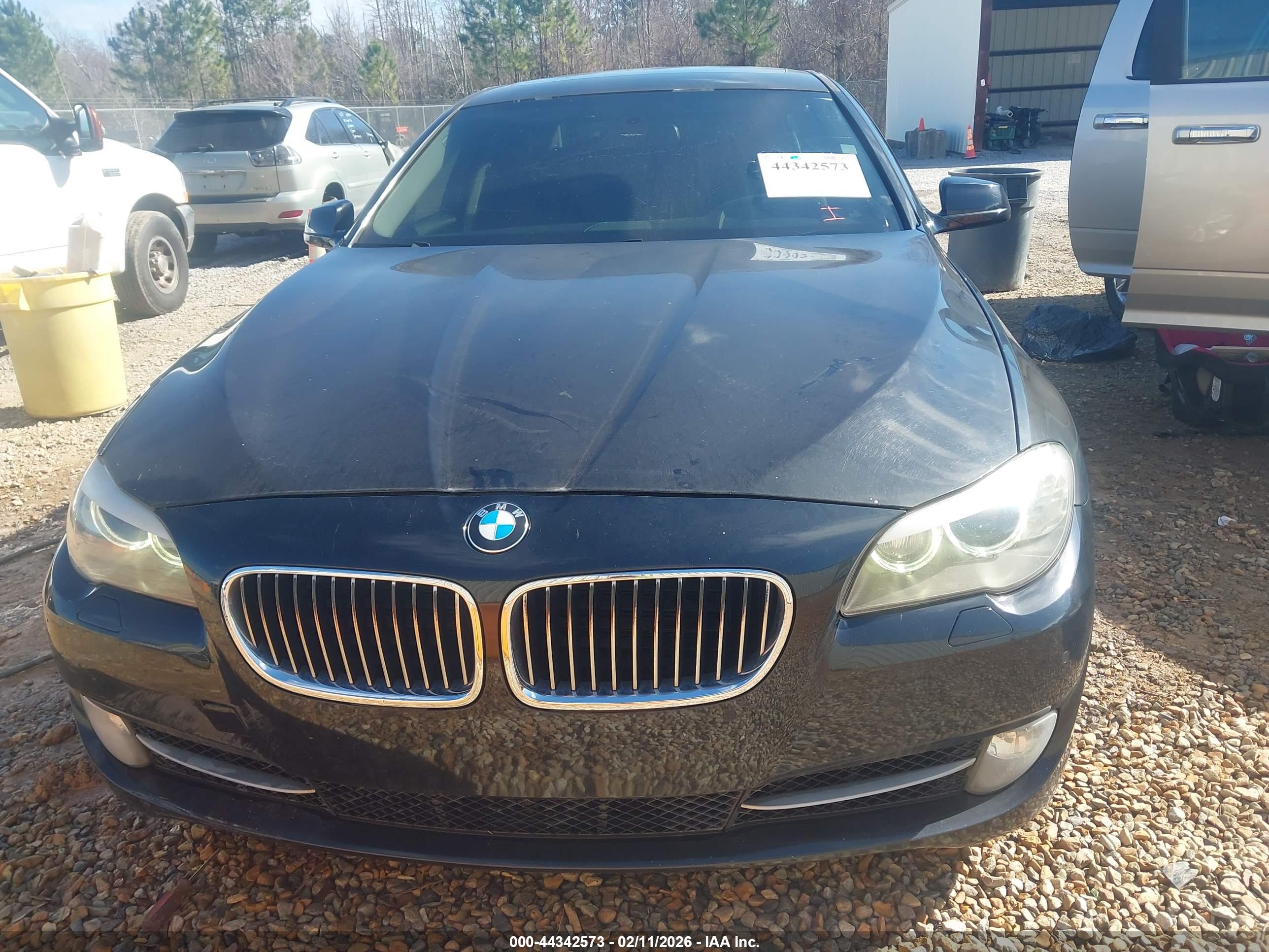 BMW 535I image 6