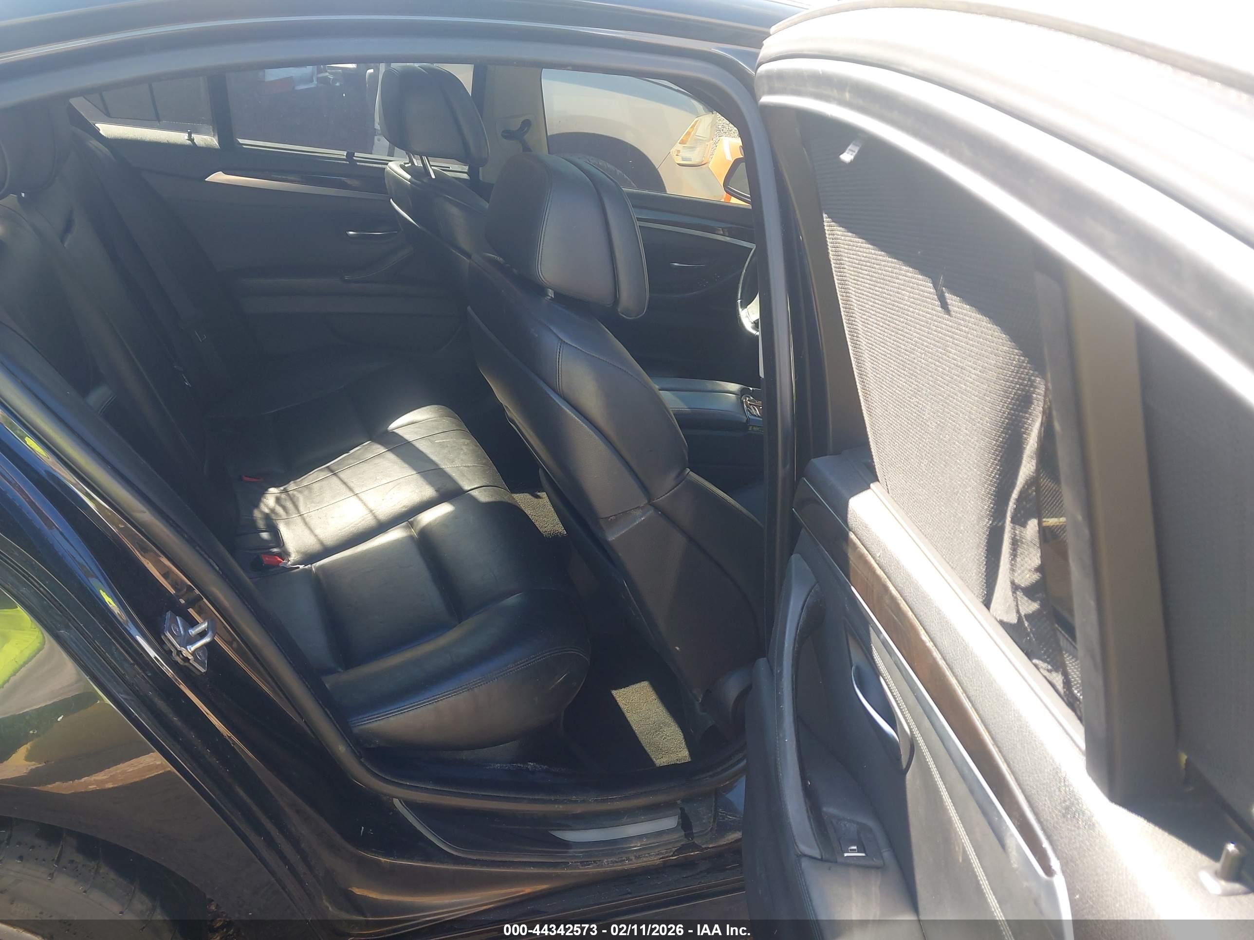 BMW 535I image 8