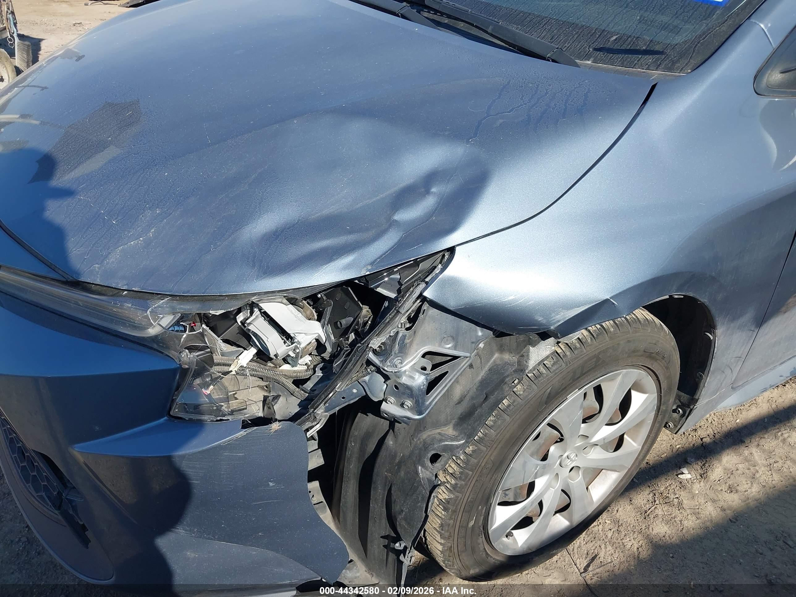 TOYOTA COROLLA image 6