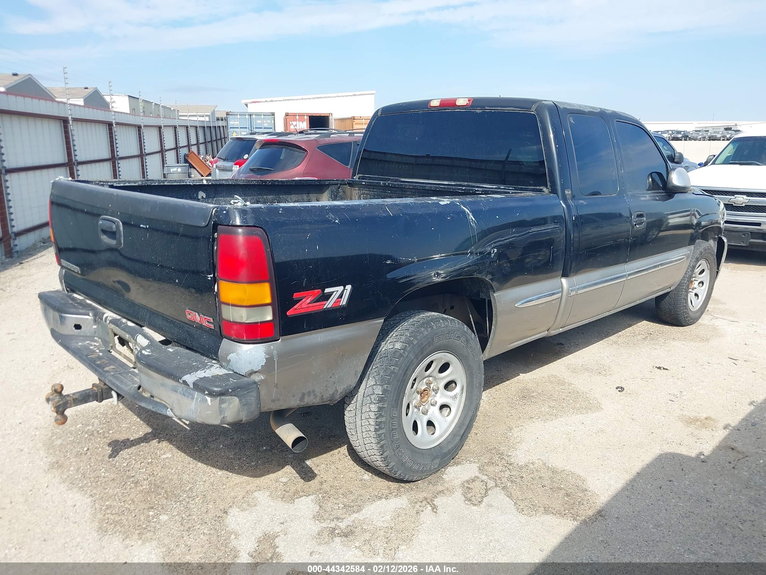 GMC SIERRA image 4