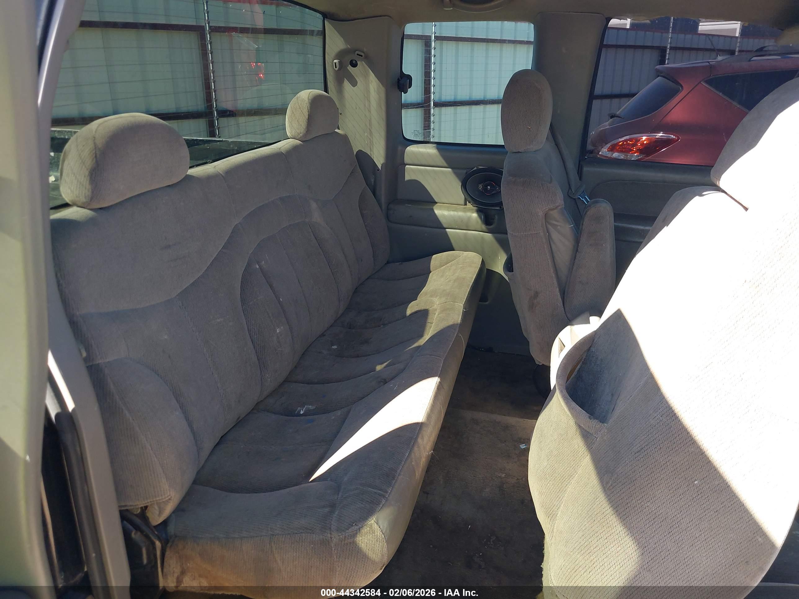 GMC SIERRA image 8