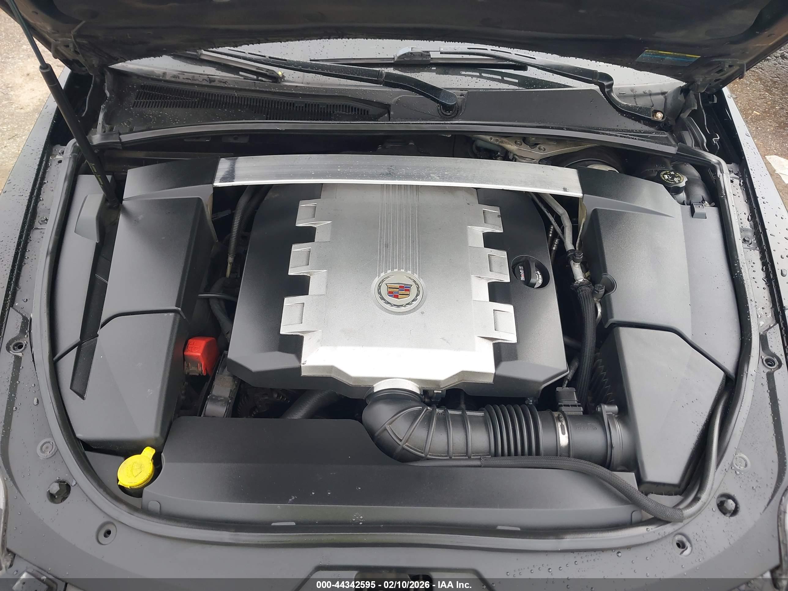 CADILLAC CTS image 10