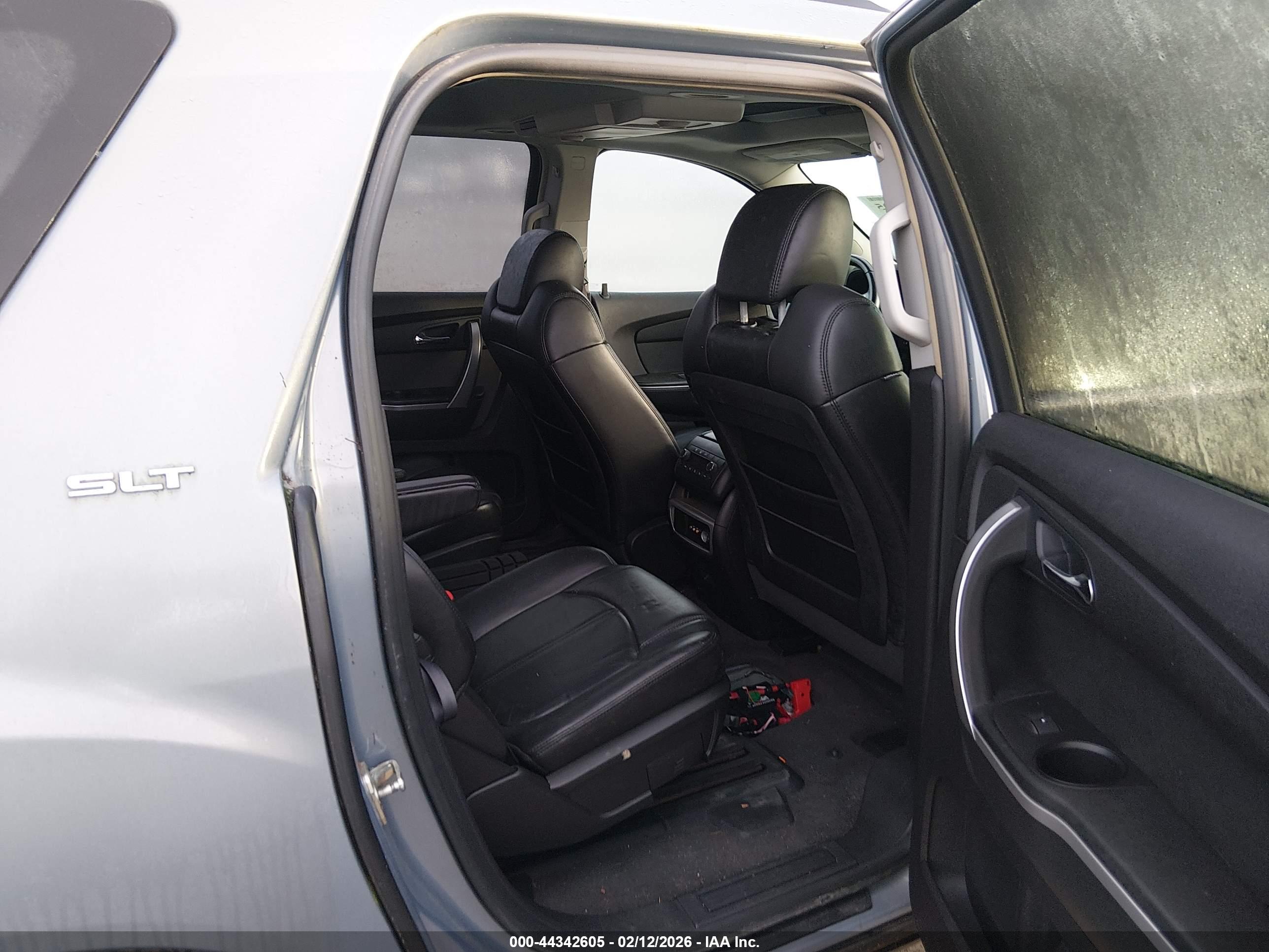 GMC ACADIA image 8