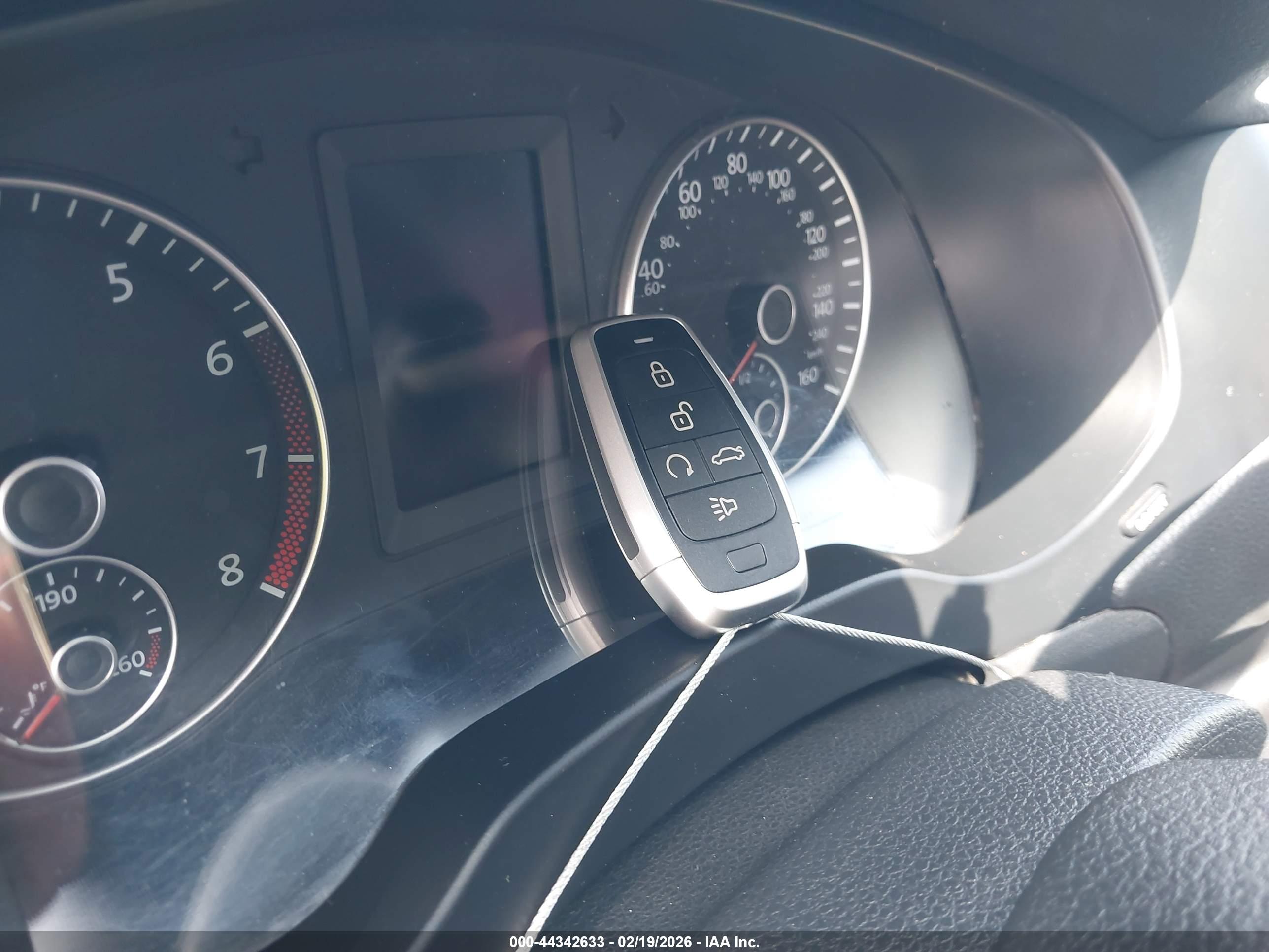 VOLKSWAGEN JETTA image 11