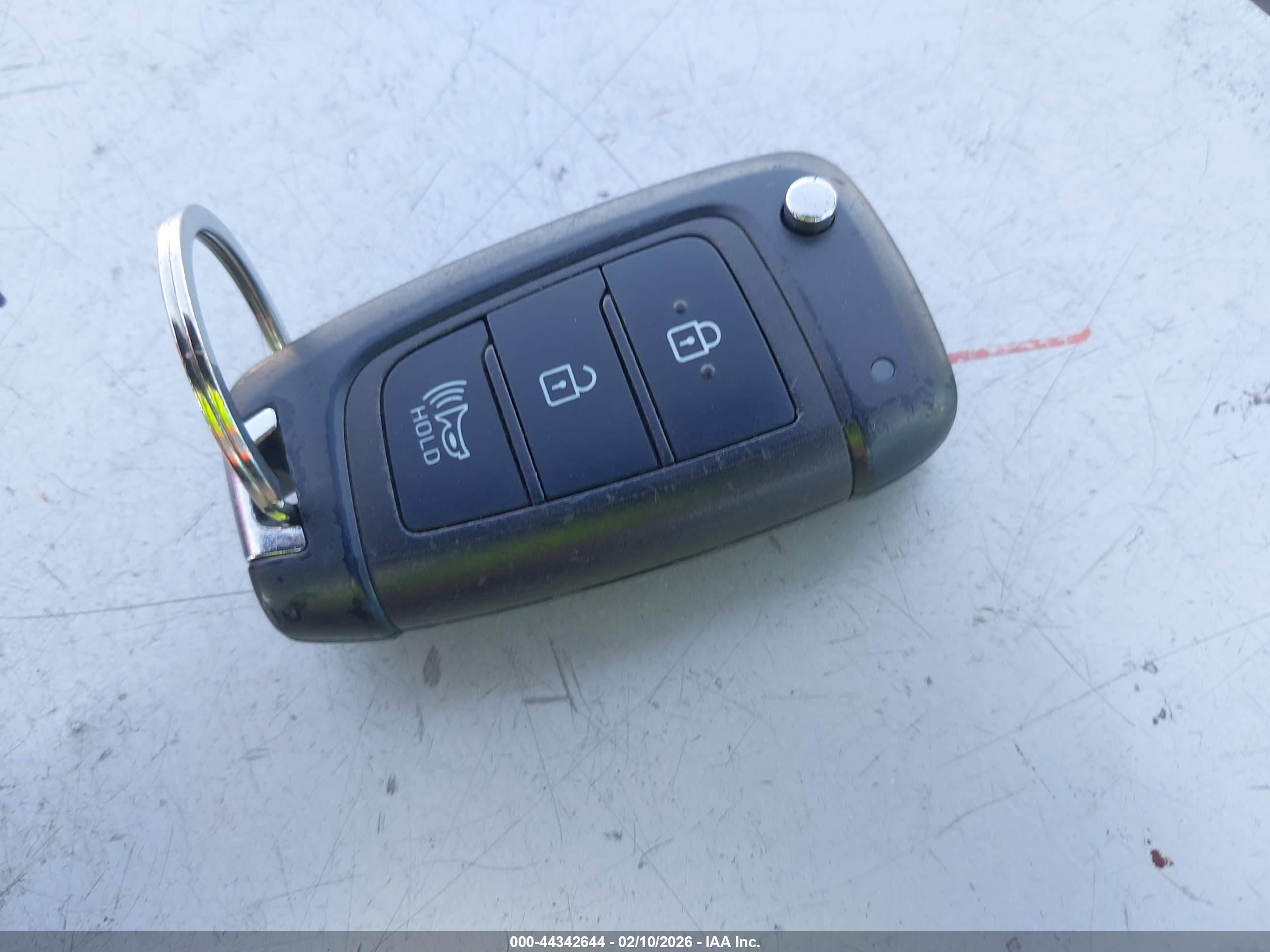 HYUNDAI KONA image 11