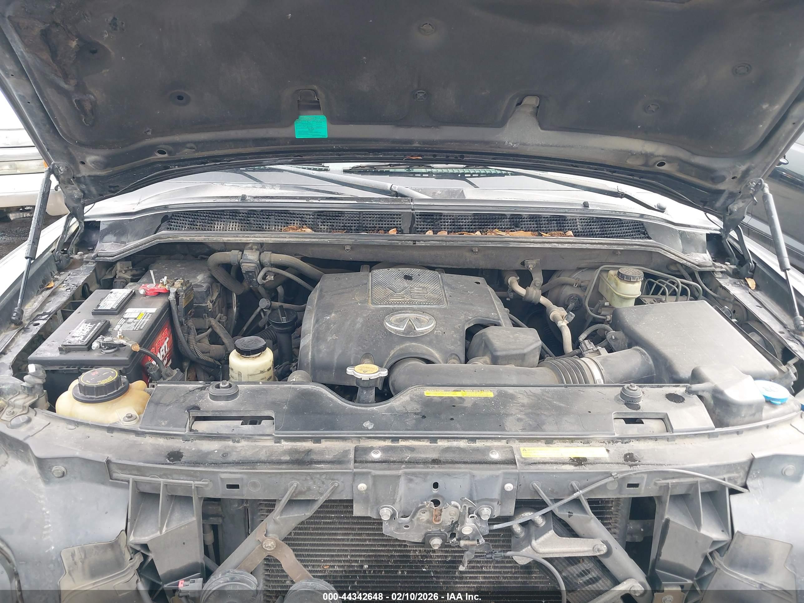 INFINITI QX56 image 10