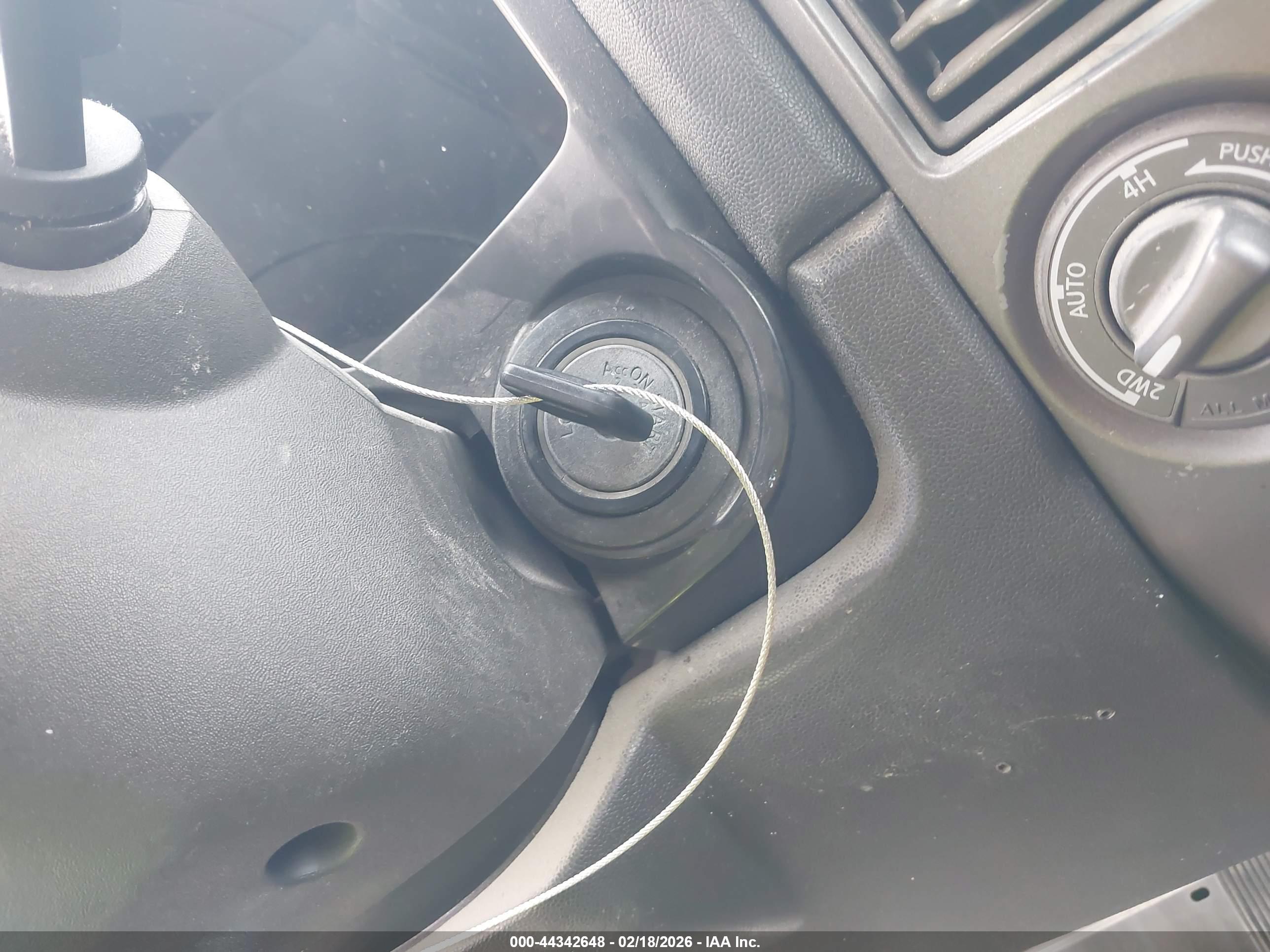 INFINITI QX56 image 11
