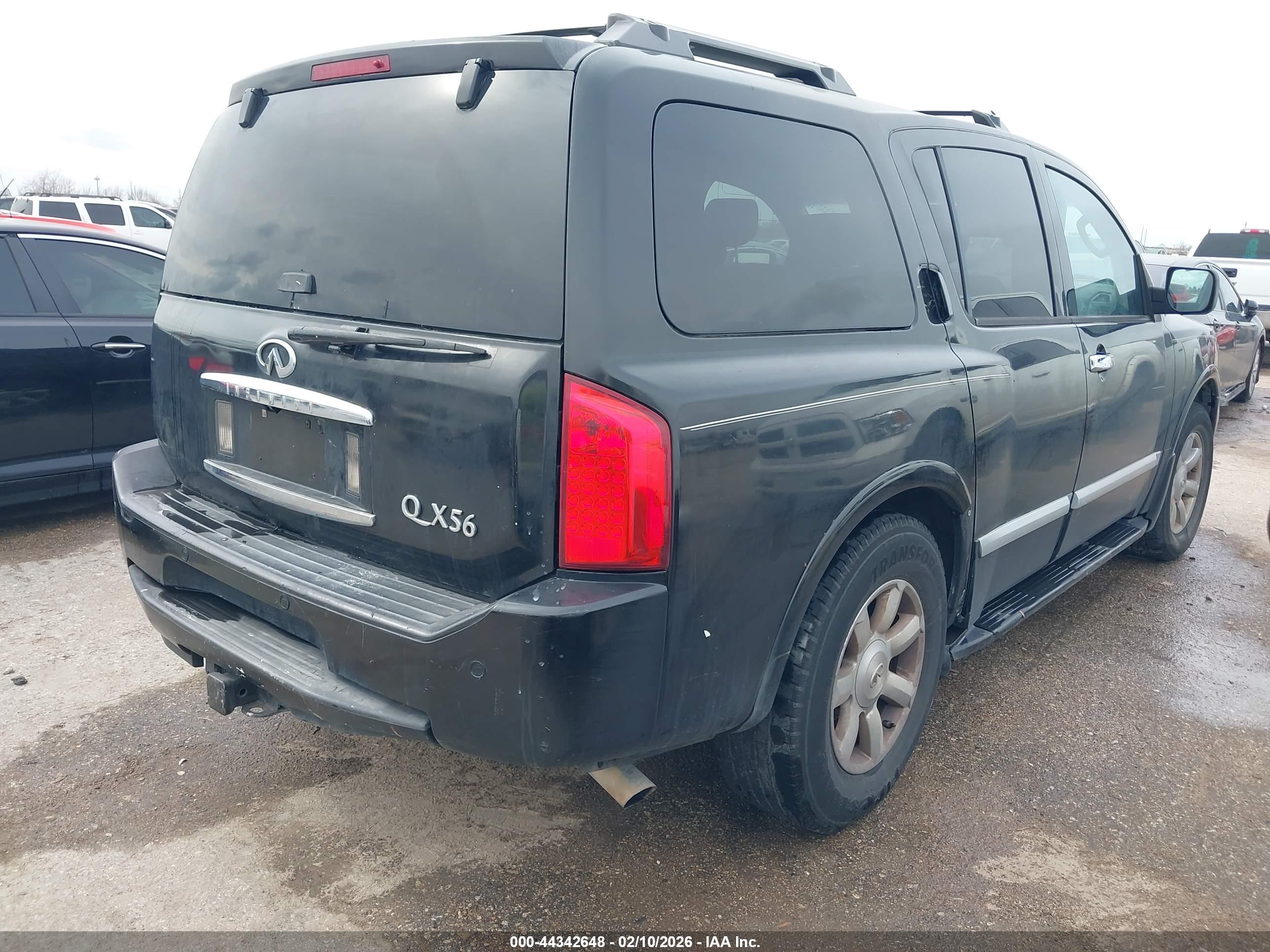 INFINITI QX56 image 4