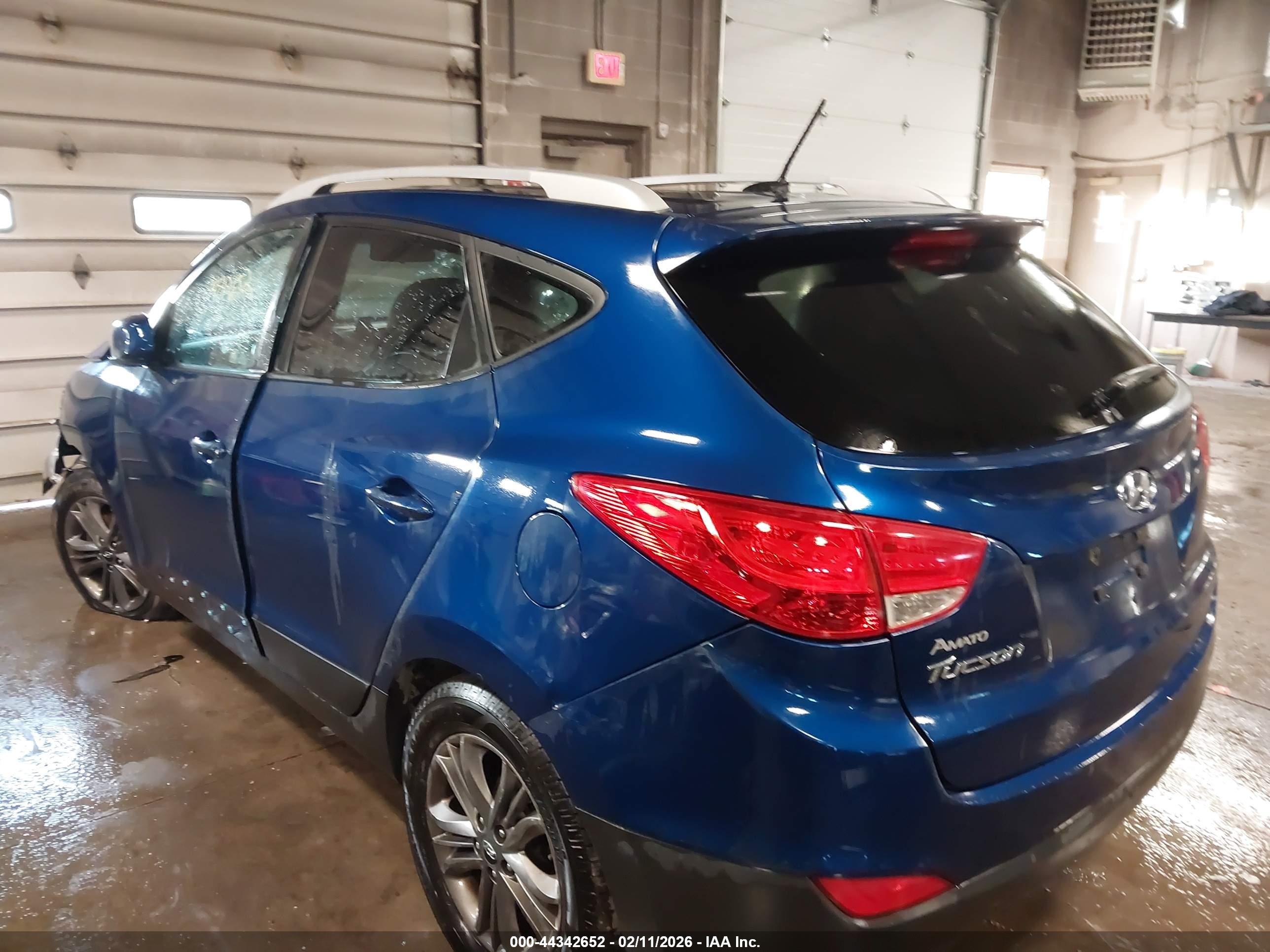 HYUNDAI TUCSON image 3