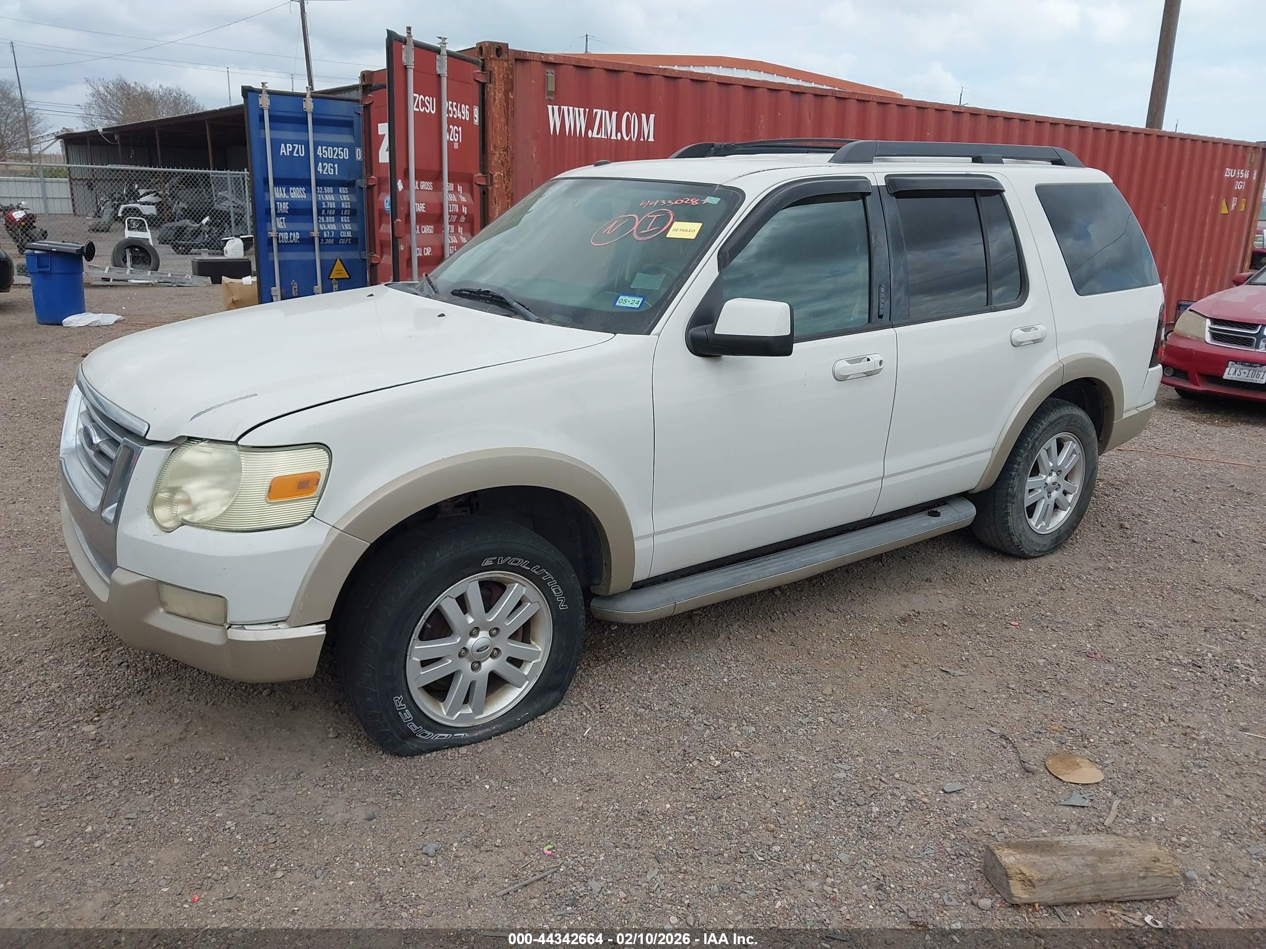 FORD EXPLORER image 2