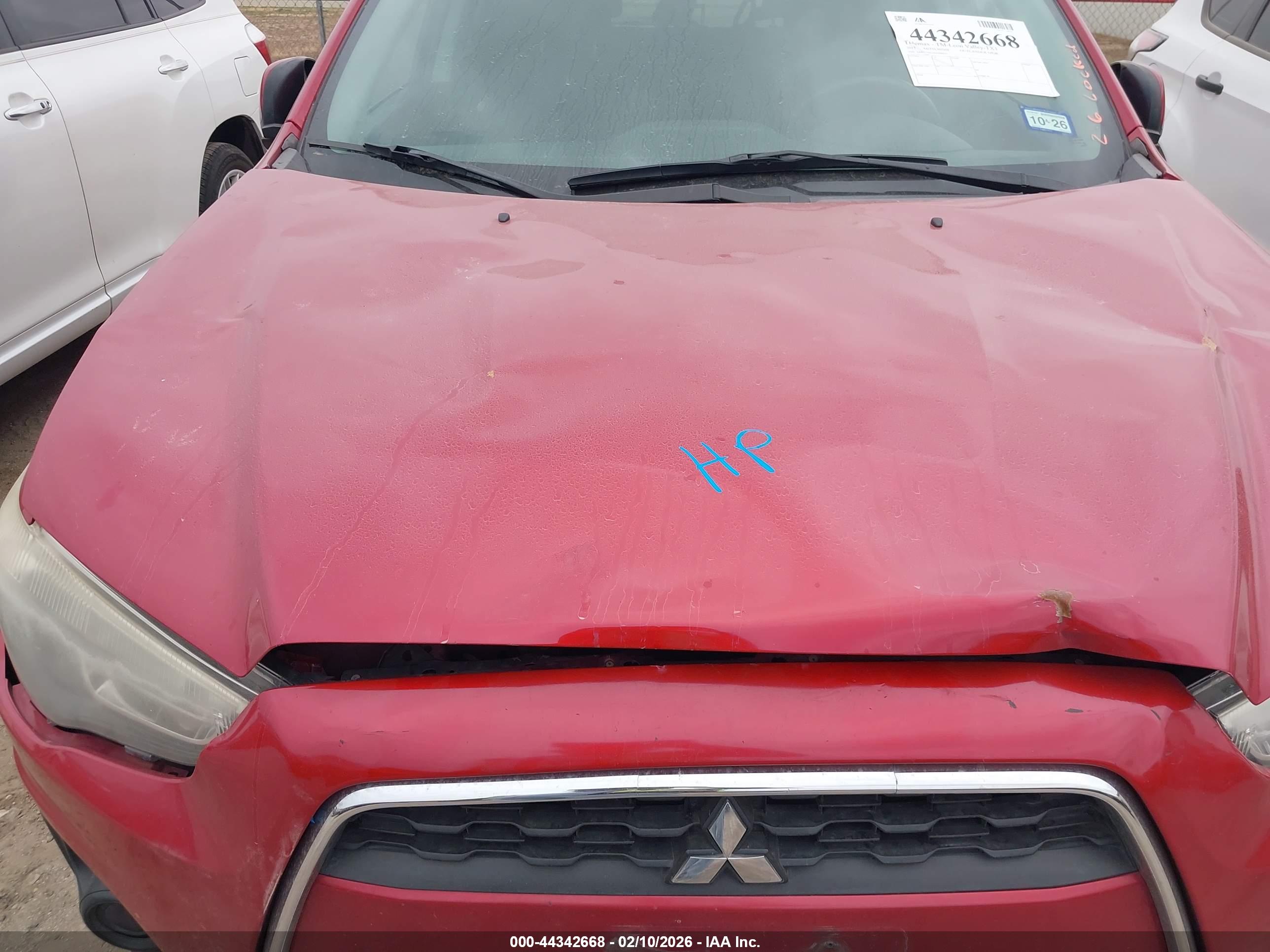 MITSUBISHI OUTLANDER image 10