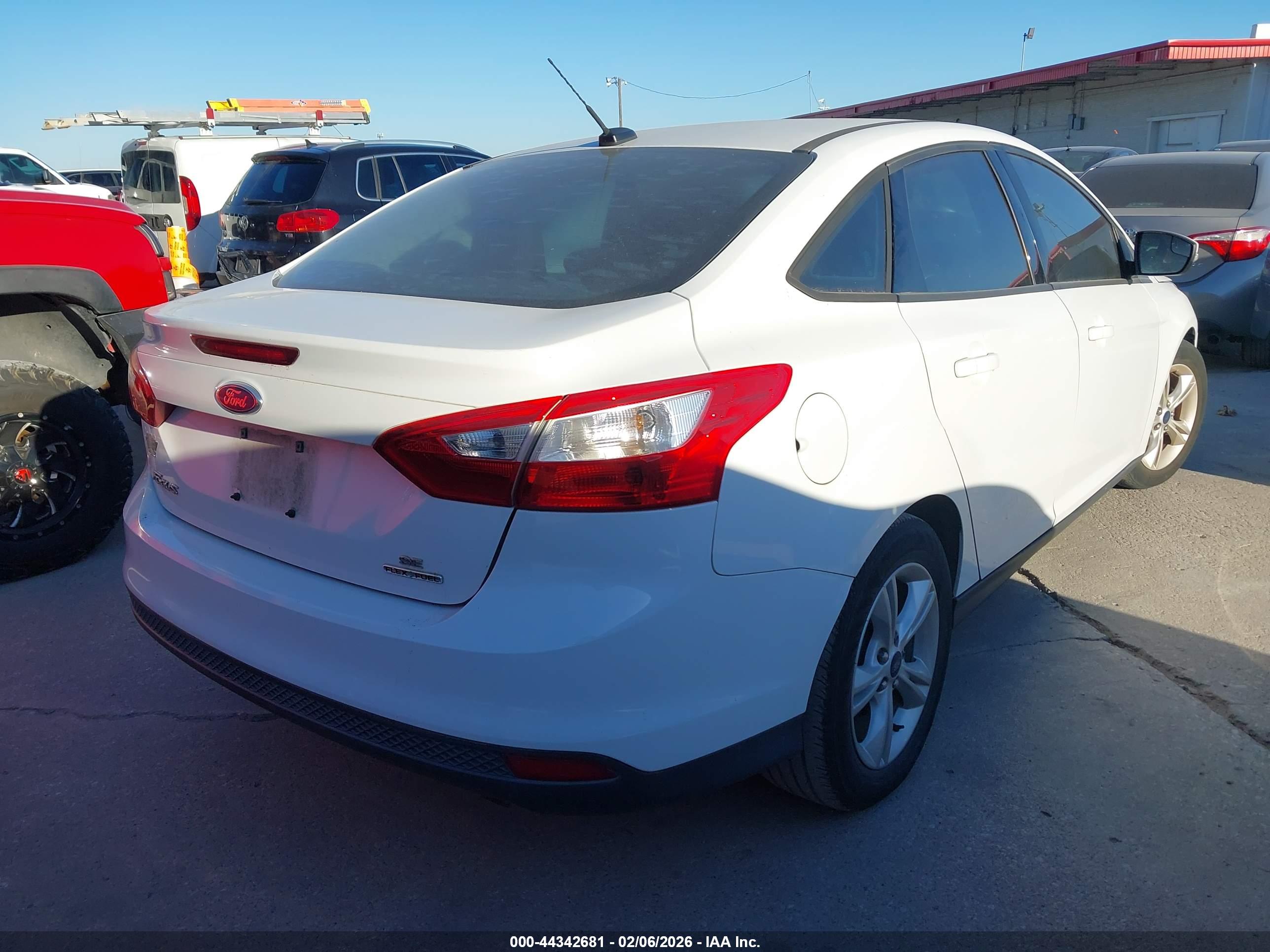 FORD FOCUS image 4