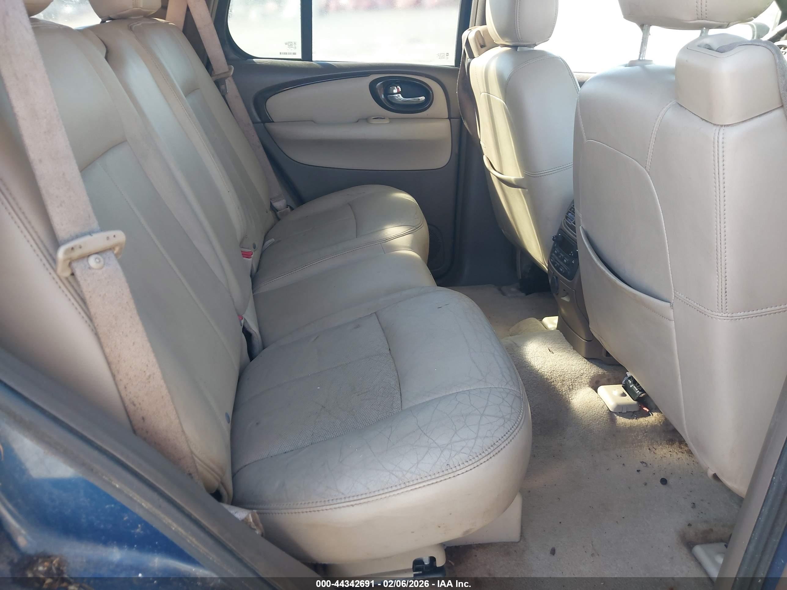 BUICK RAINIER image 8