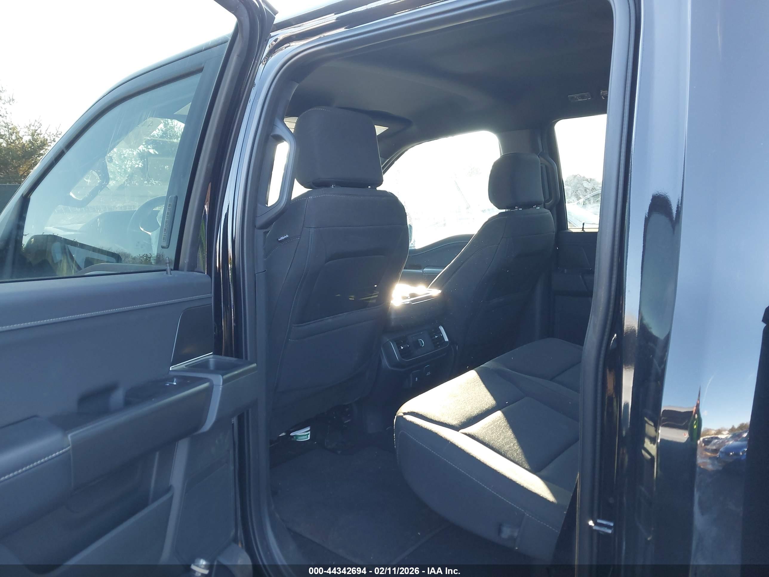 FORD F-150 image 8