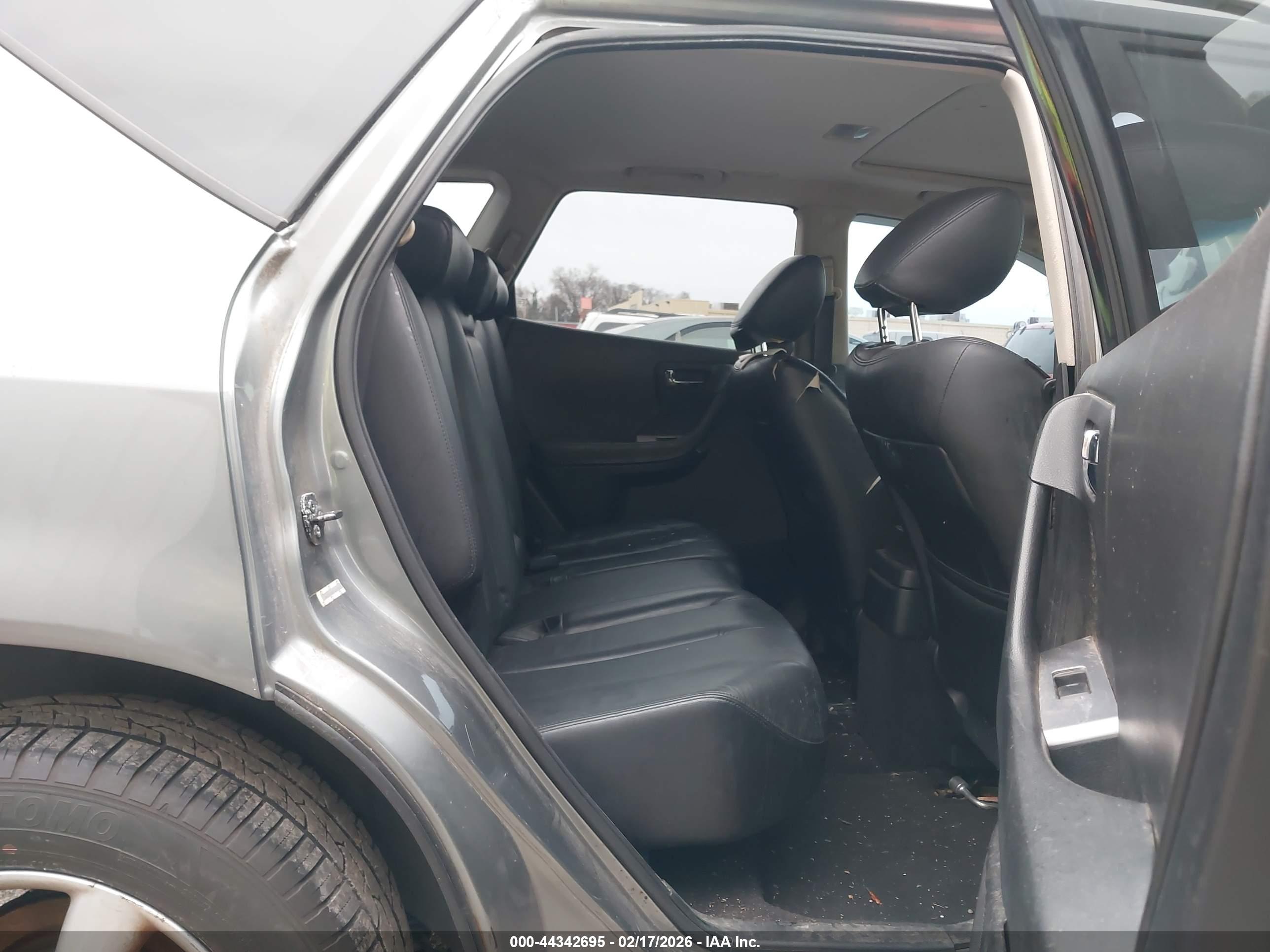 NISSAN MURANO image 8