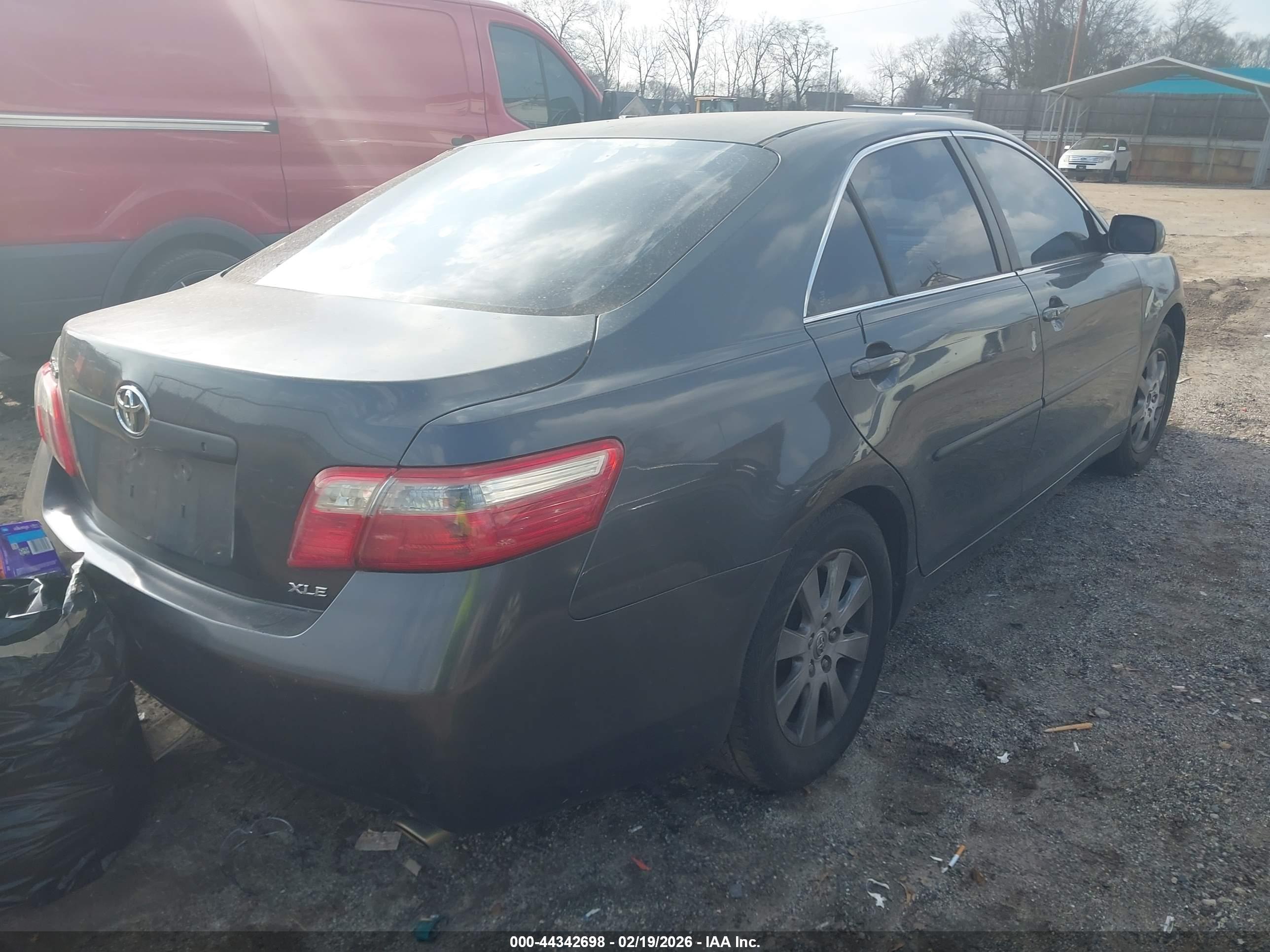 TOYOTA CAMRY image 4