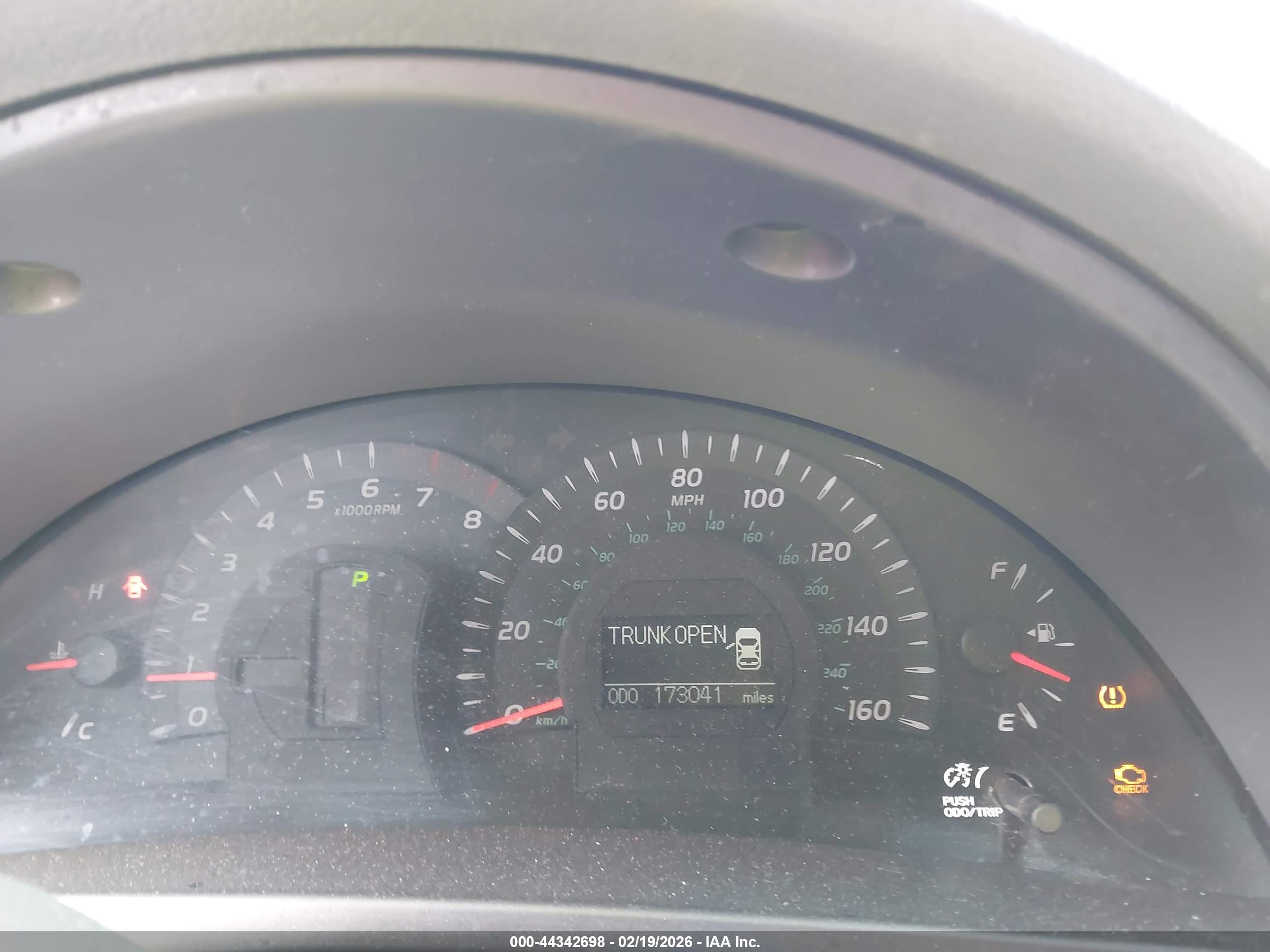 TOYOTA CAMRY image 7