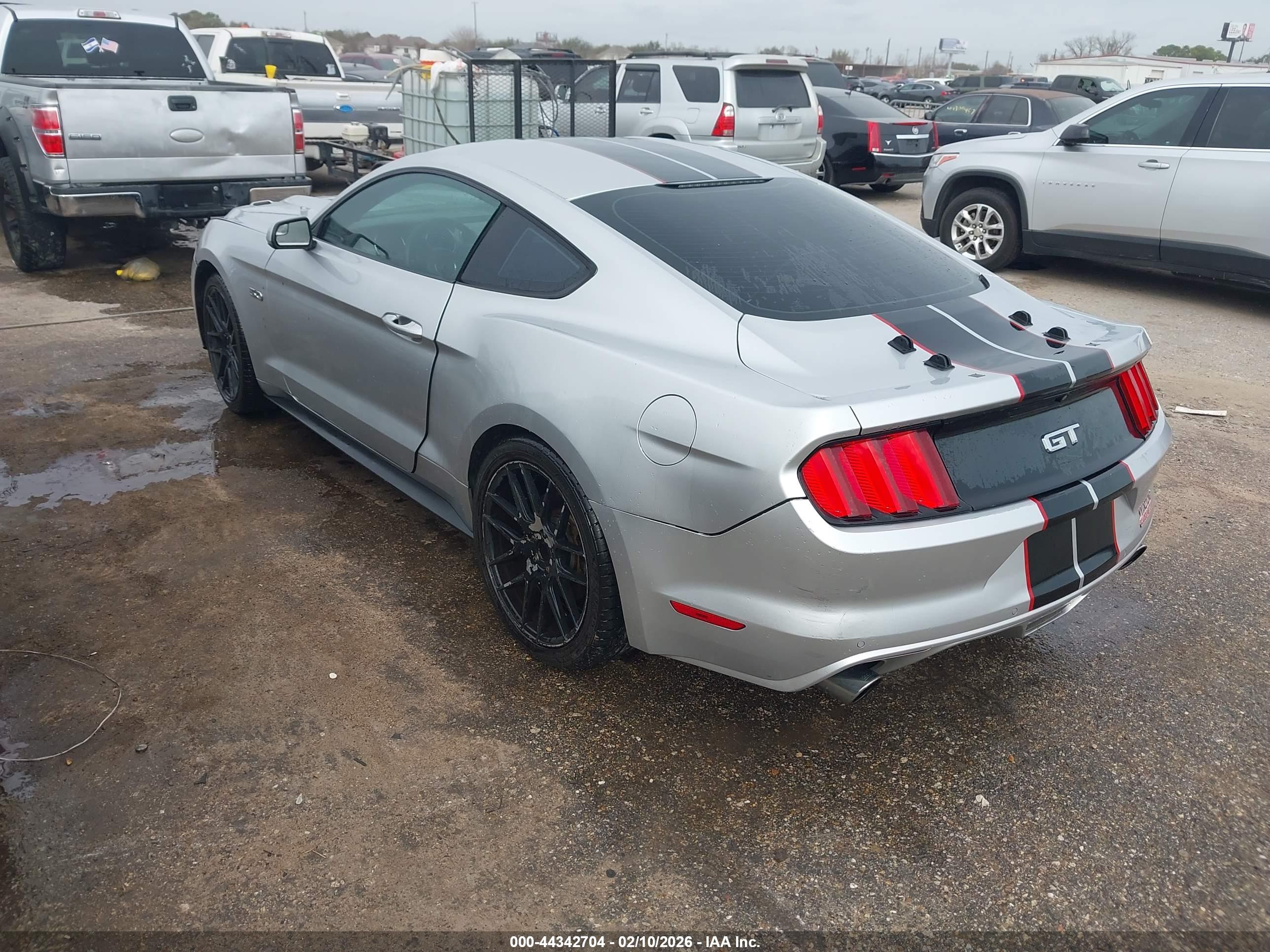 FORD MUSTANG image 3