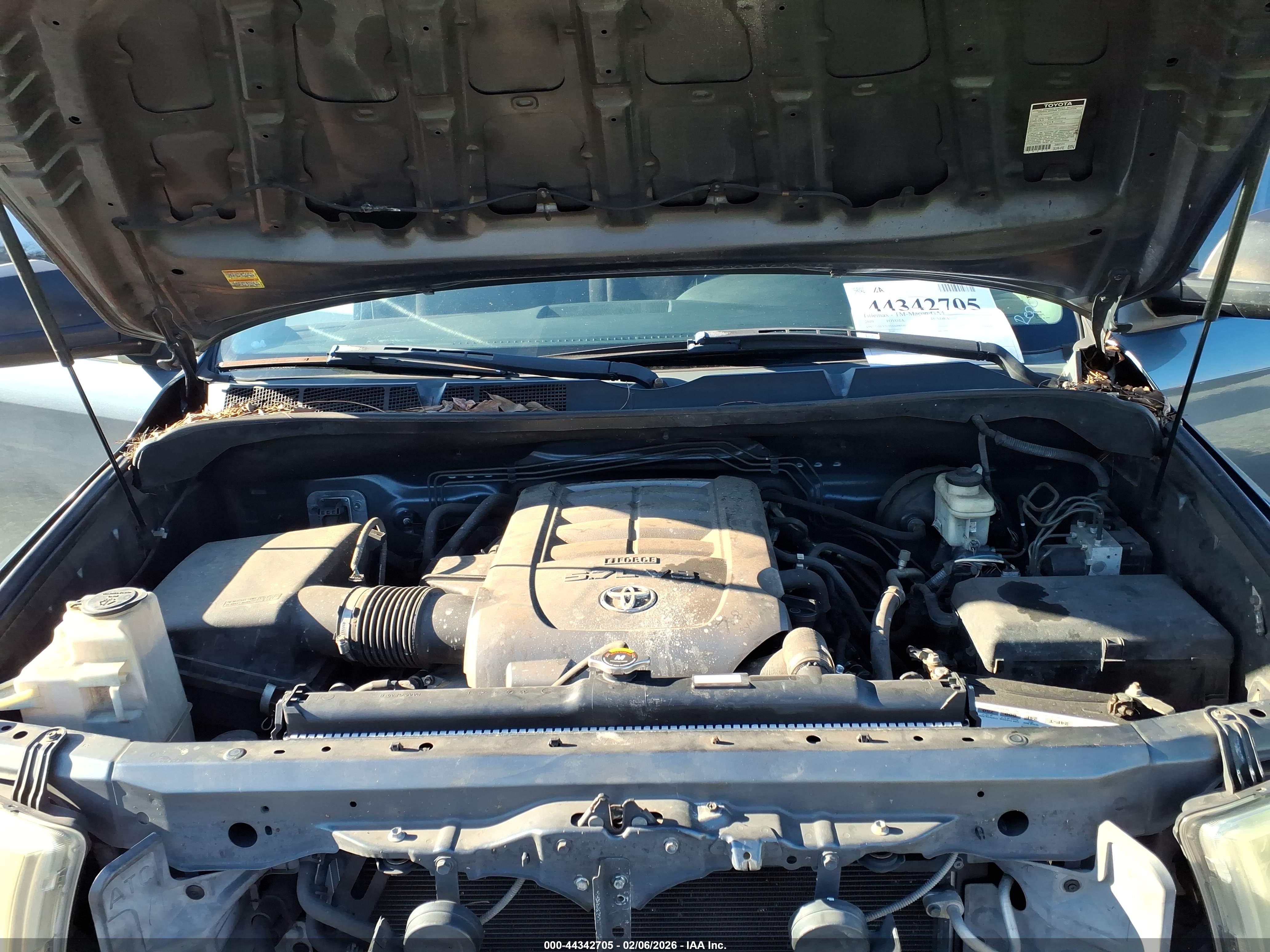 TOYOTA TUNDRA image 10