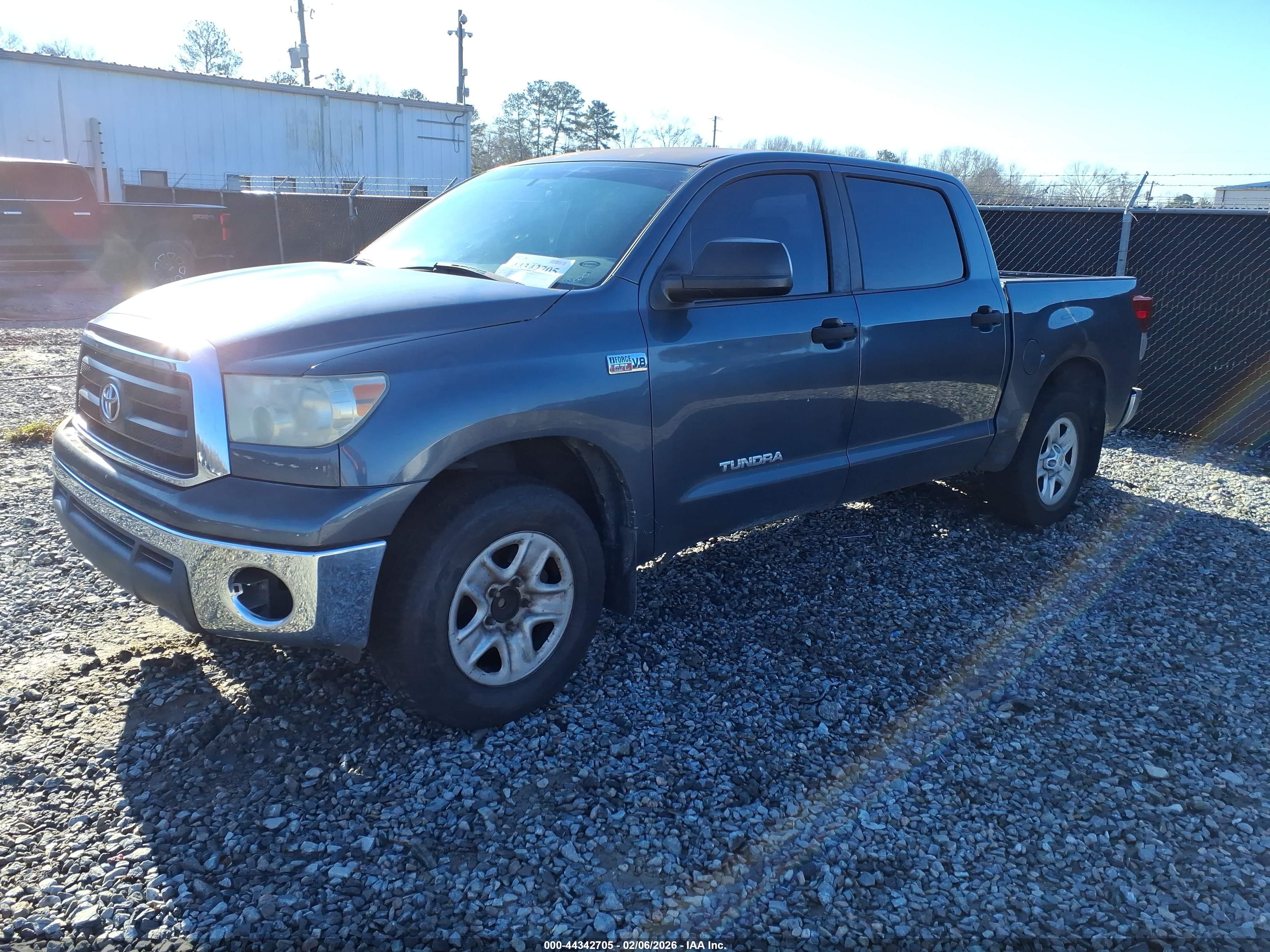TOYOTA TUNDRA image 2