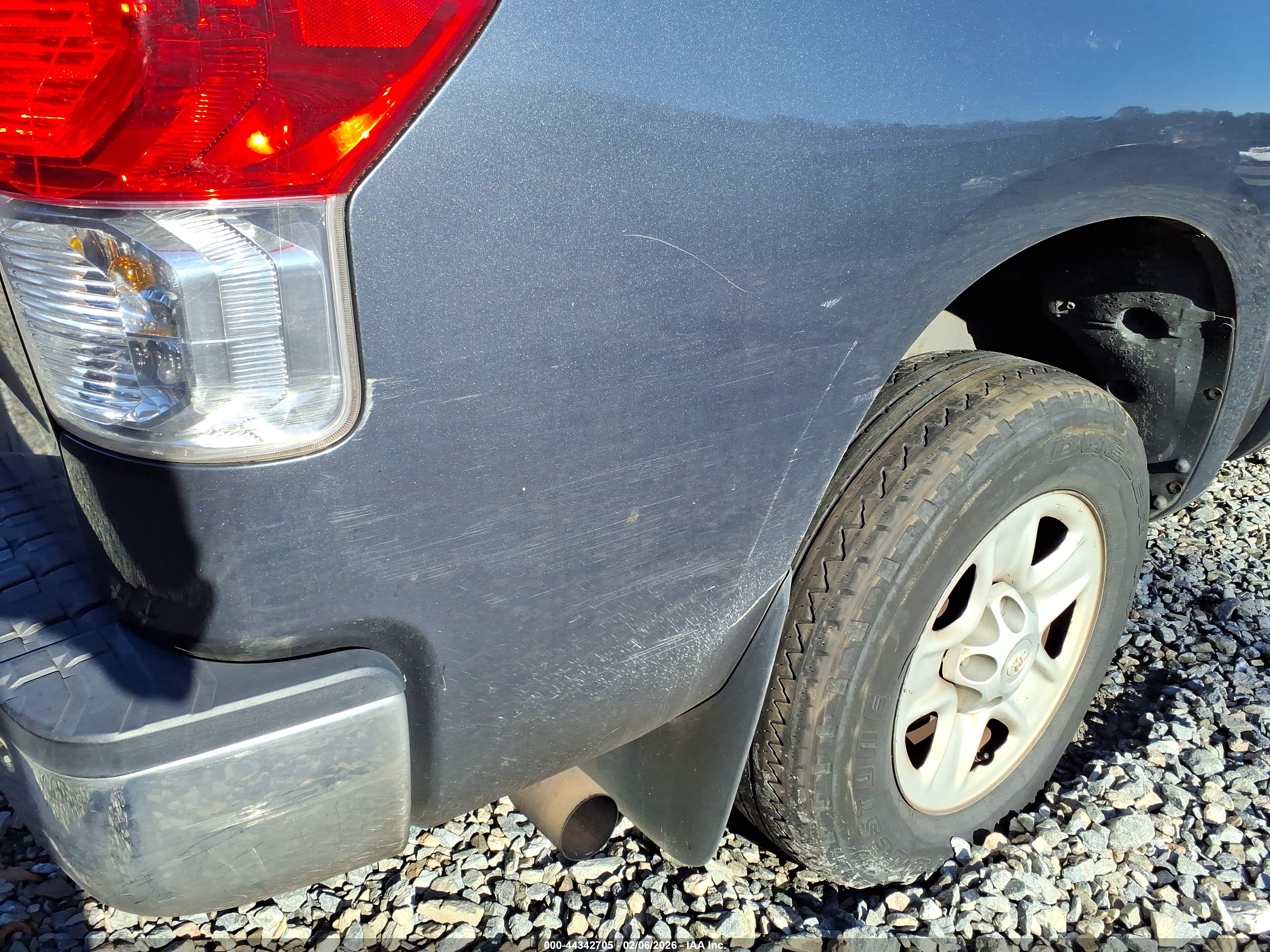 TOYOTA TUNDRA image 6