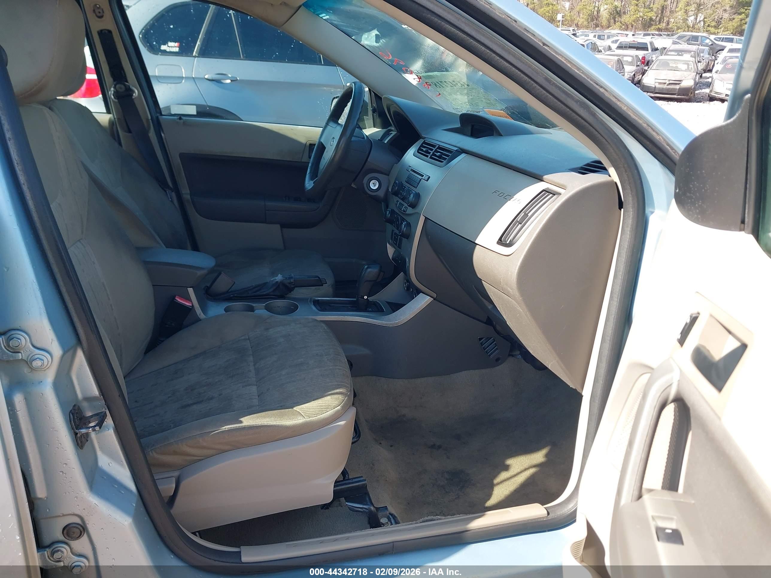 FORD FOCUS image 5