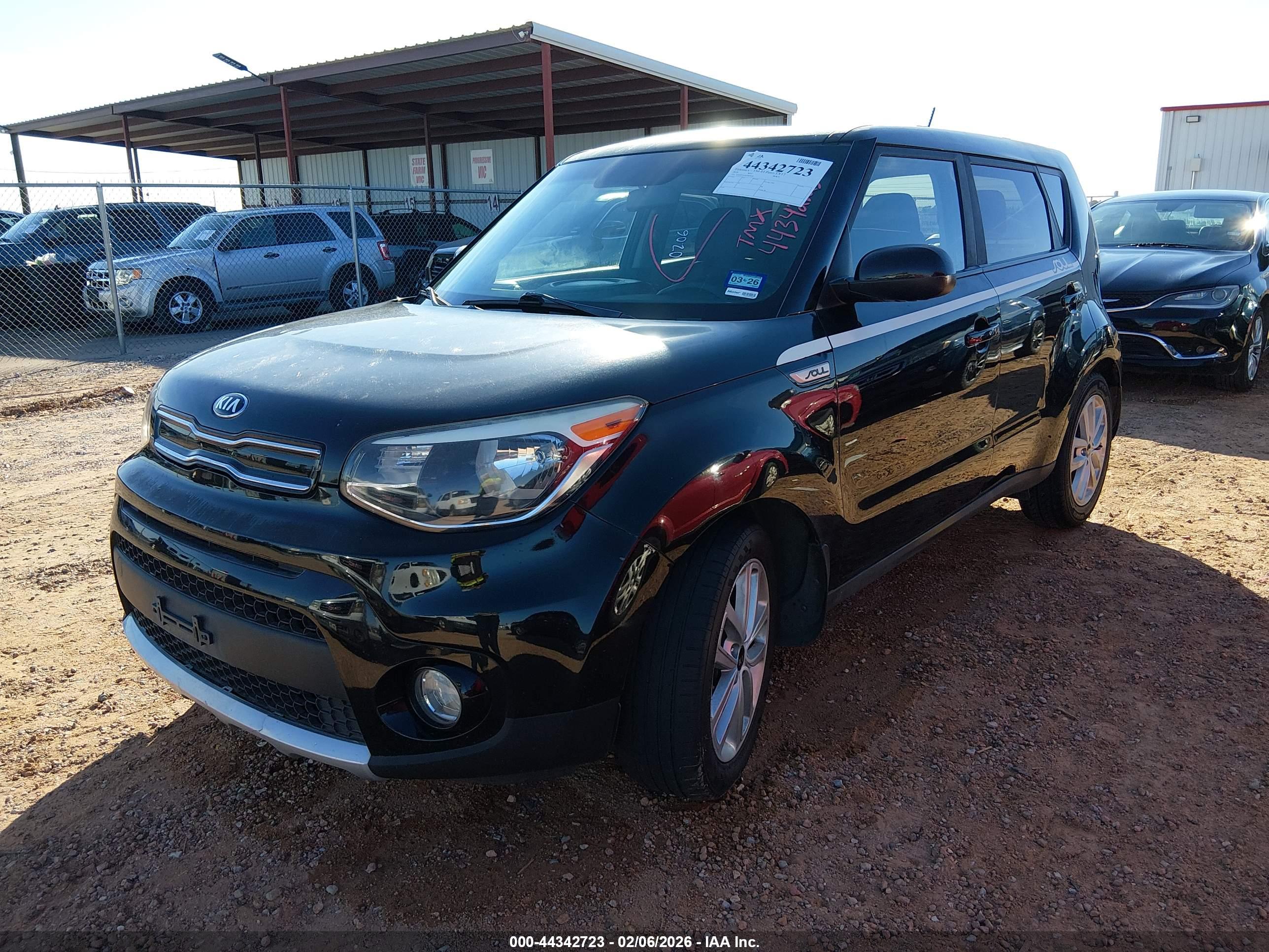KIA SOUL image 2