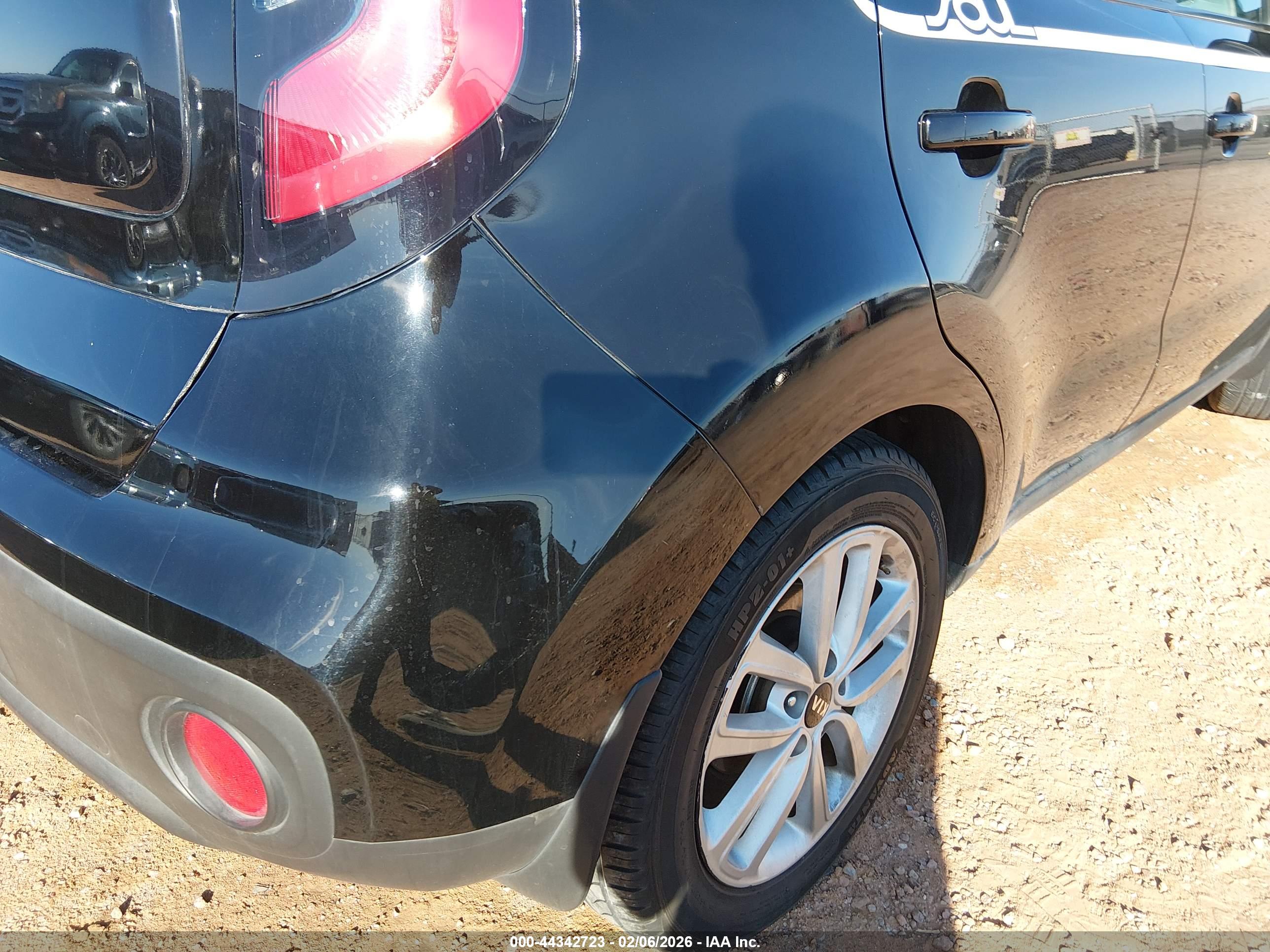 KIA SOUL image 6