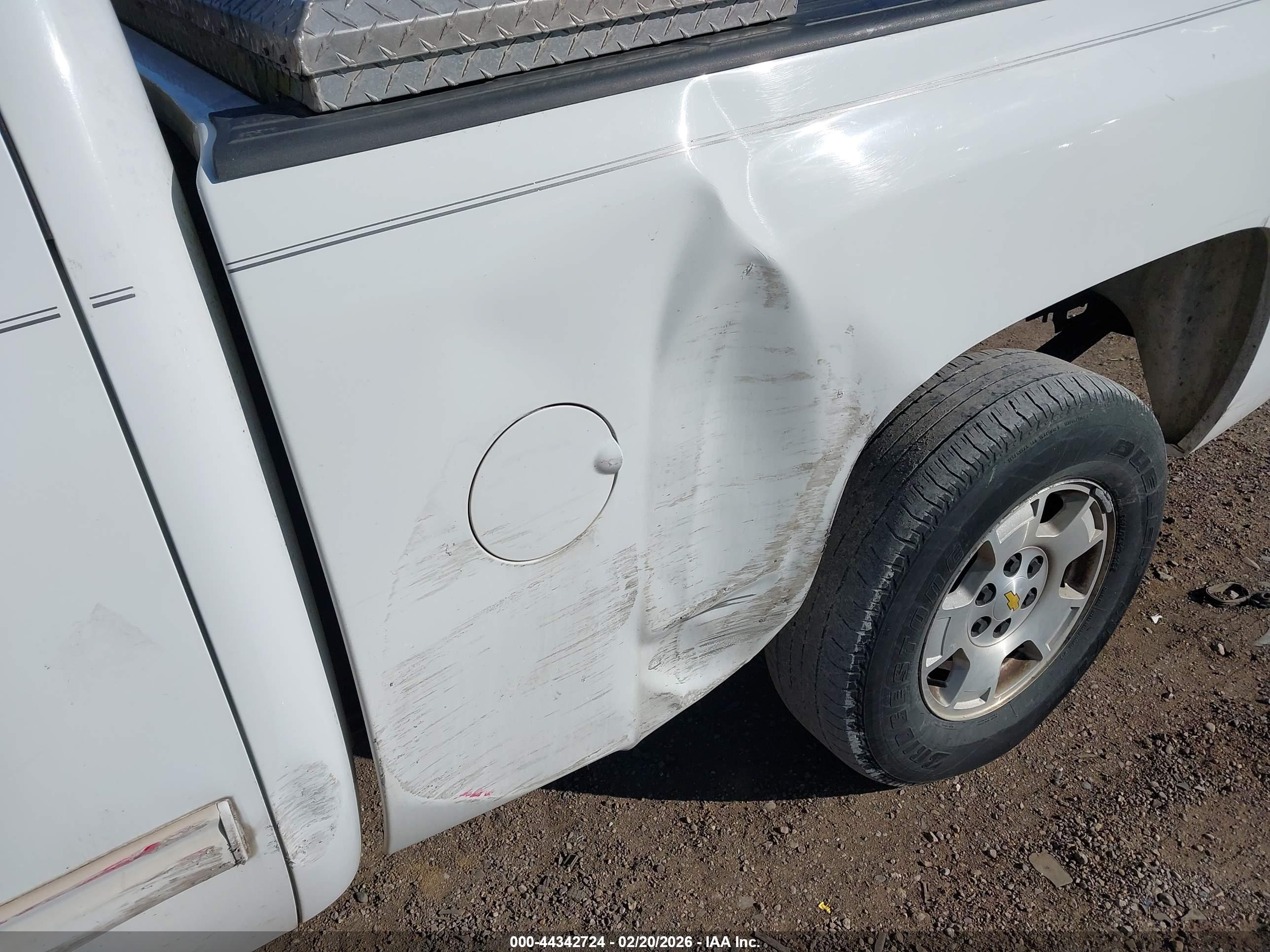 CHEVROLET SILVERADO image 6