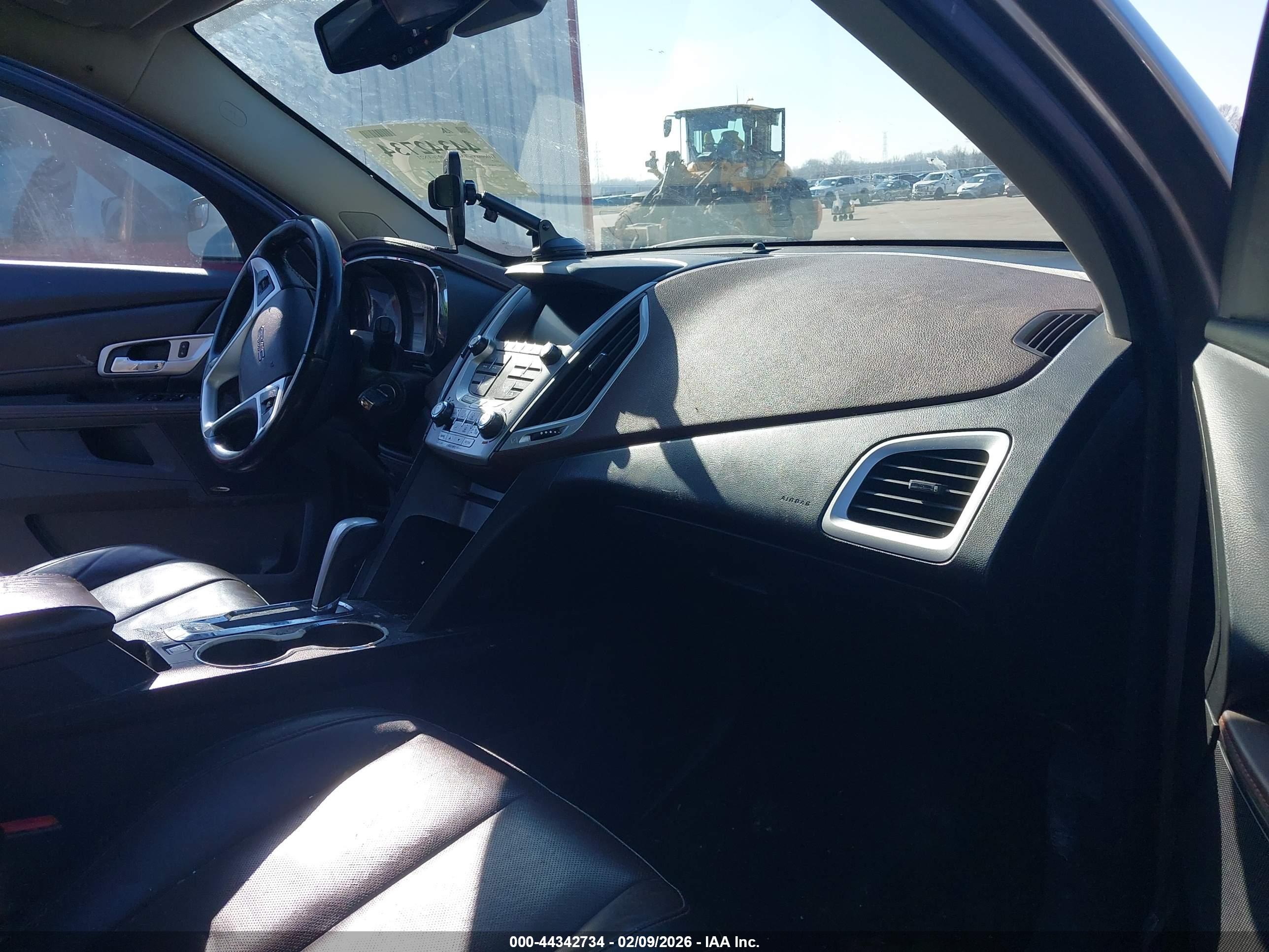 GMC TERRAIN image 5