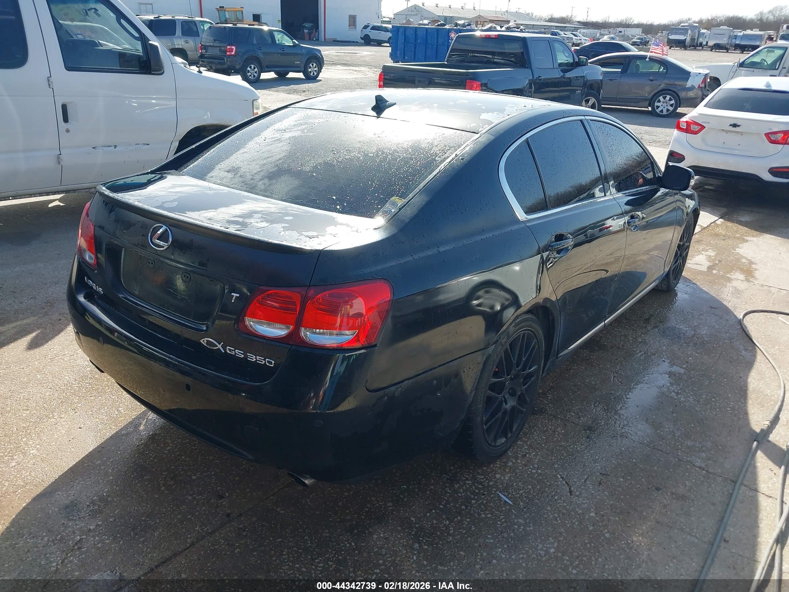 LEXUS GS image 4