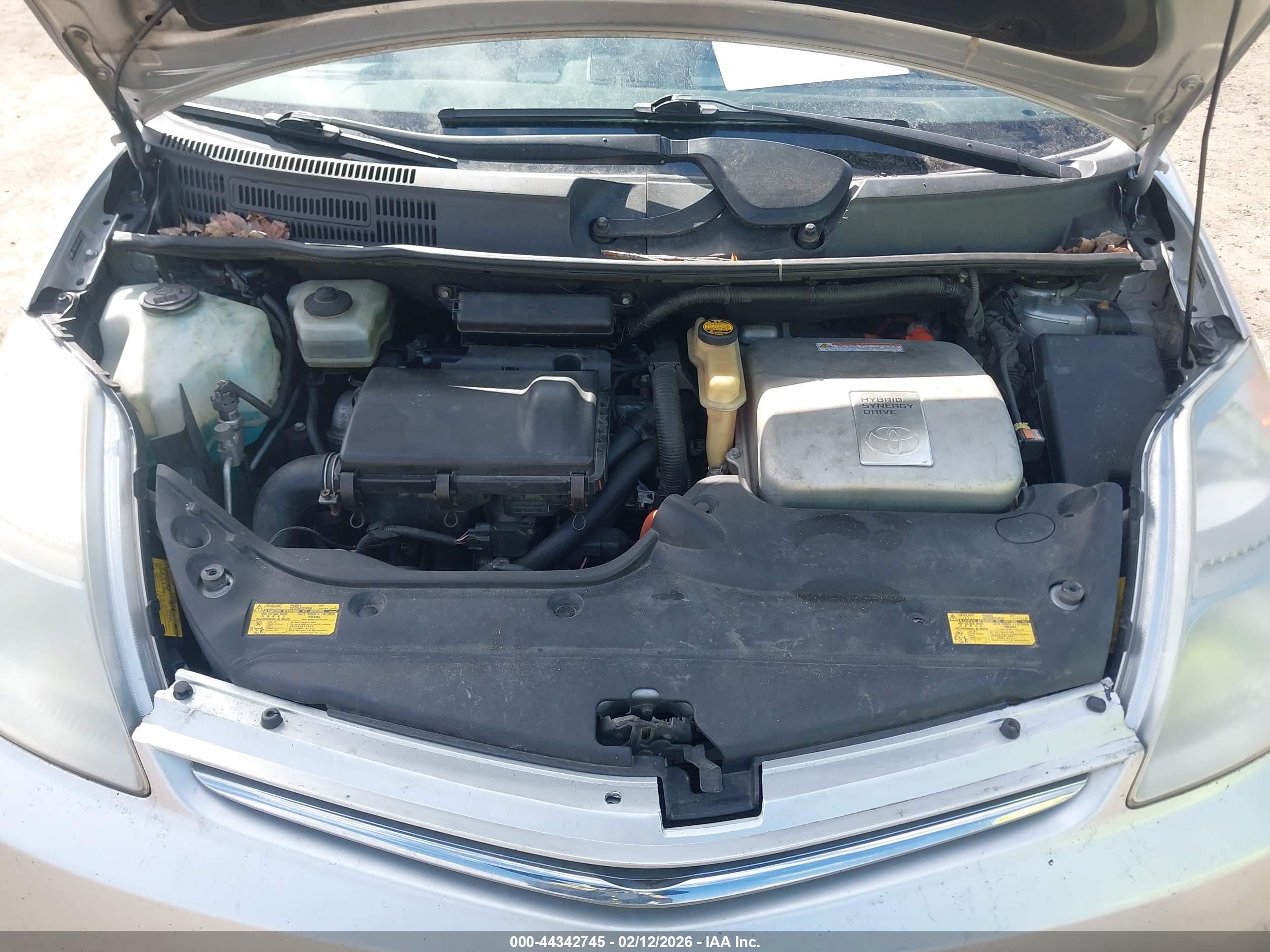 TOYOTA PRIUS image 10