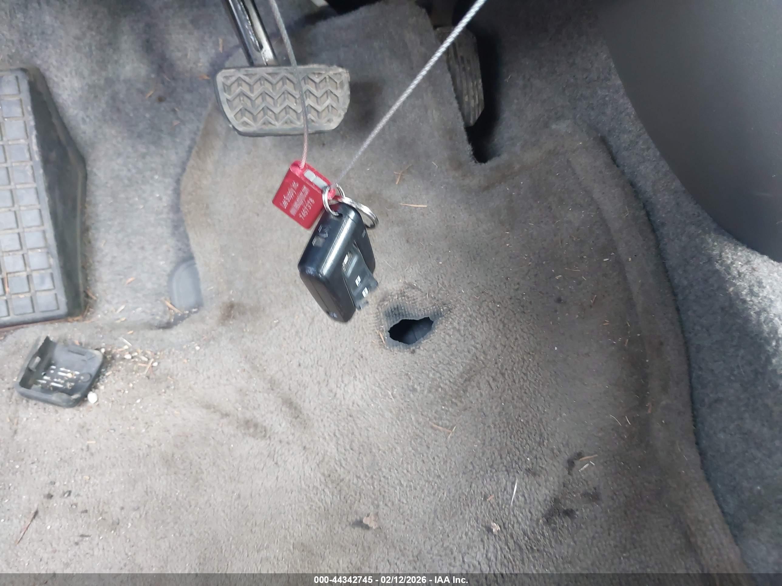 TOYOTA PRIUS image 11