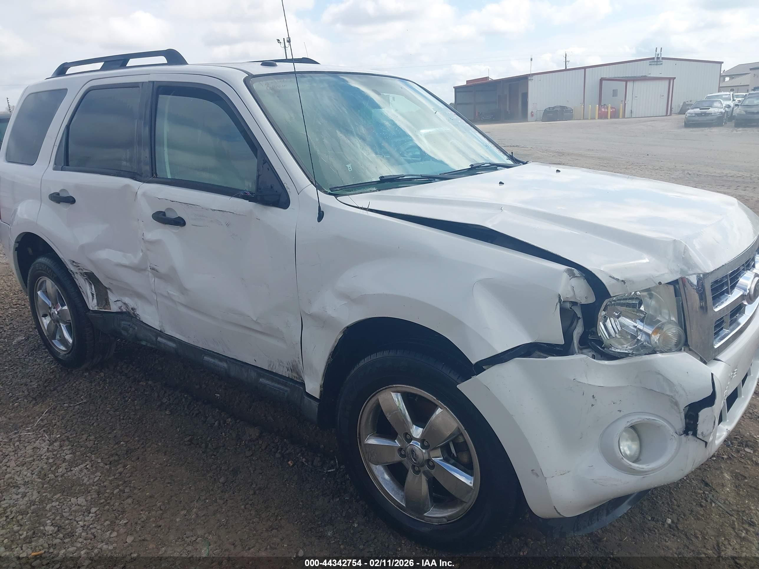 FORD ESCAPE image 6