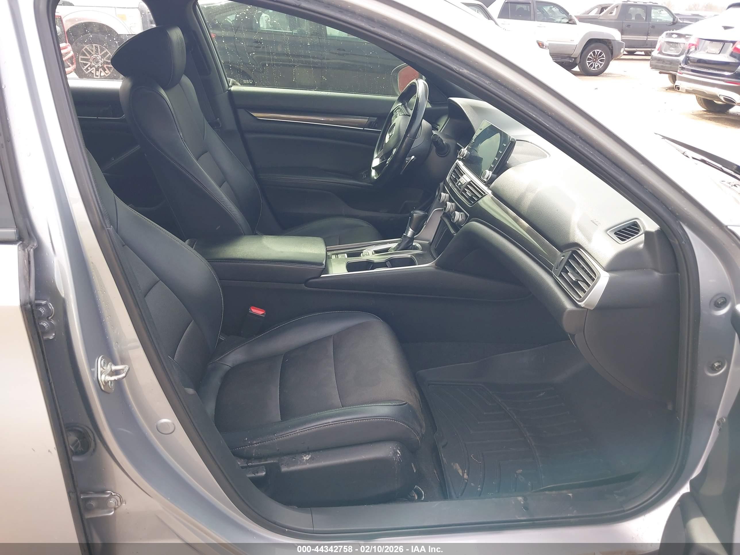 HONDA ACCORD image 5