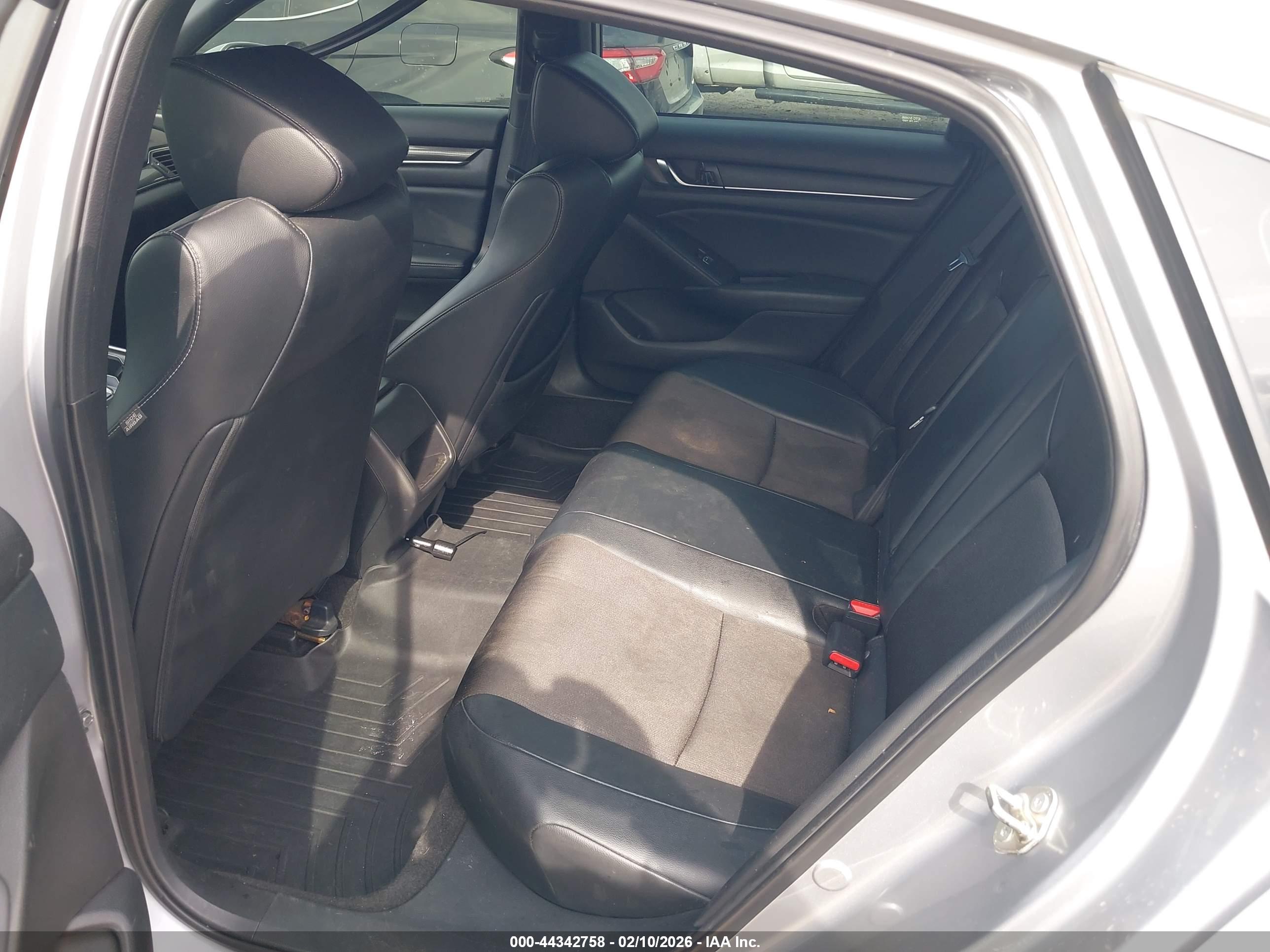 HONDA ACCORD image 8