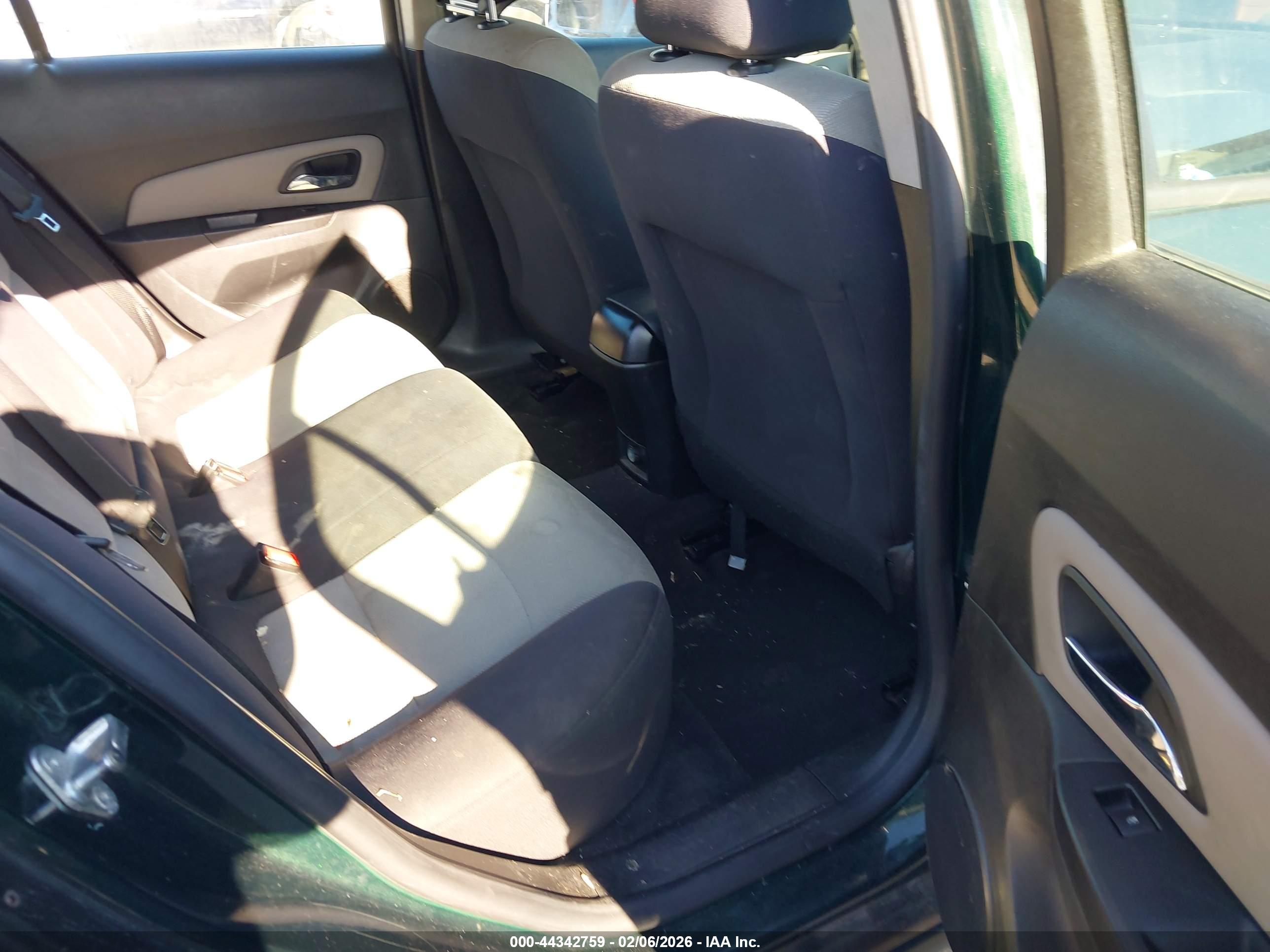 CHEVROLET CRUZE image 8