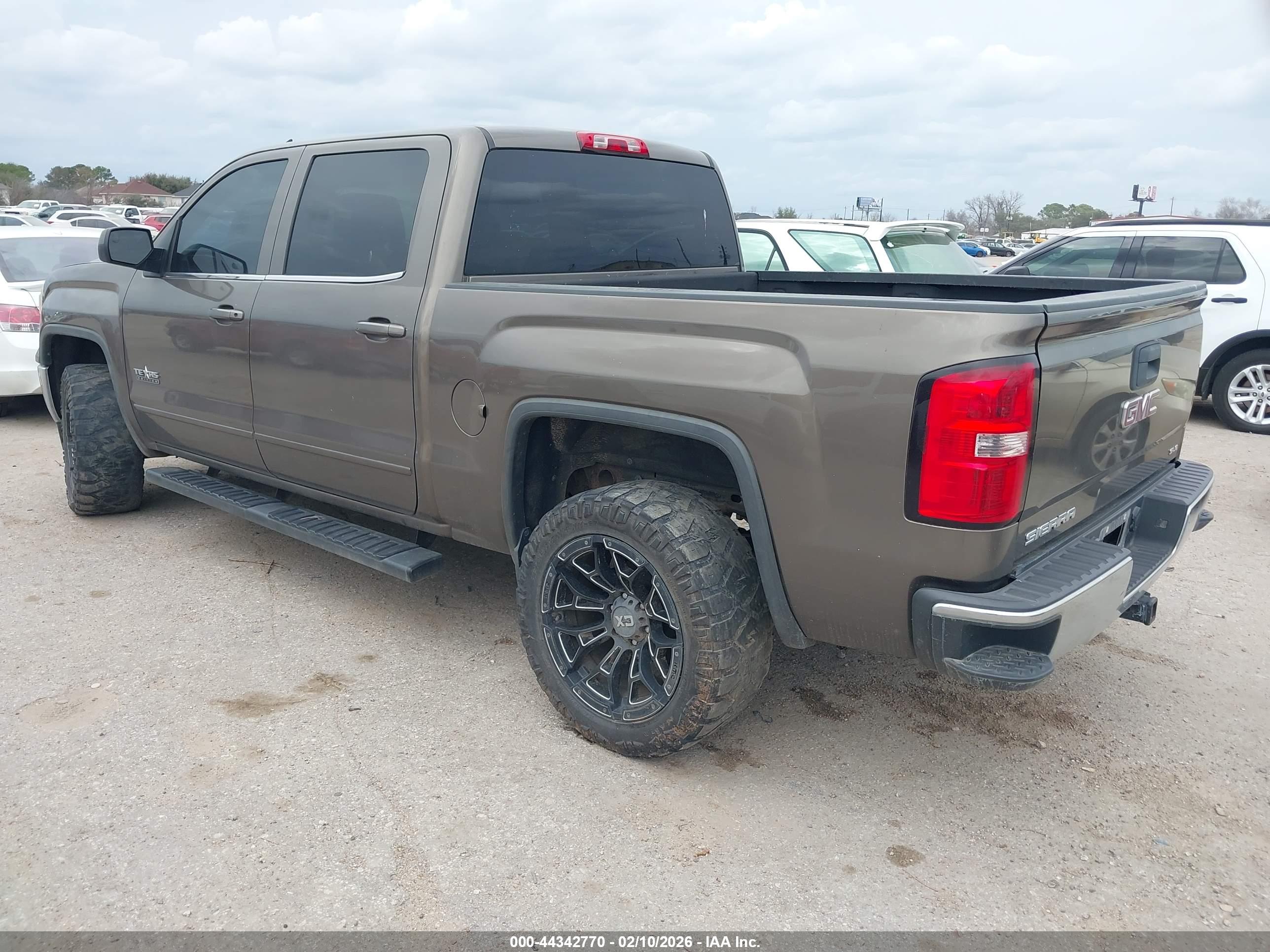 GMC SIERRA image 3
