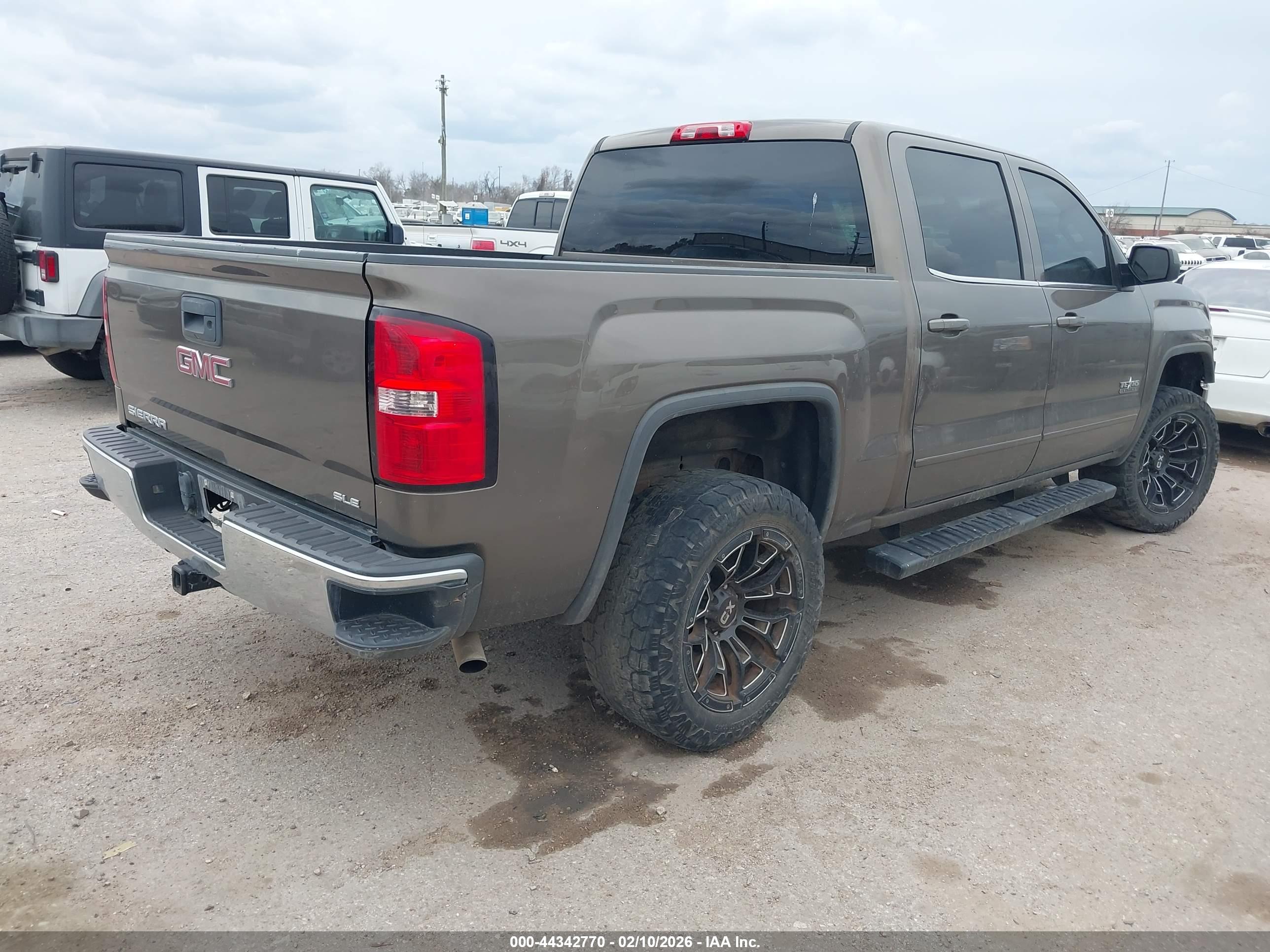 GMC SIERRA image 4