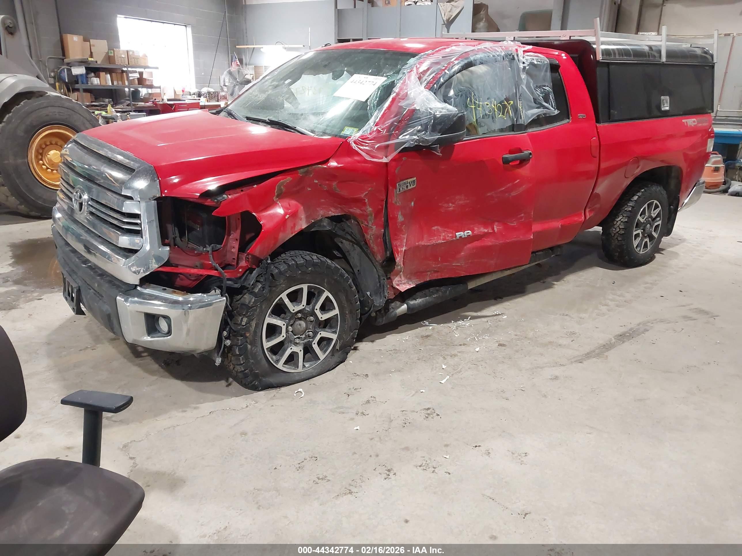 TOYOTA TUNDRA image 2