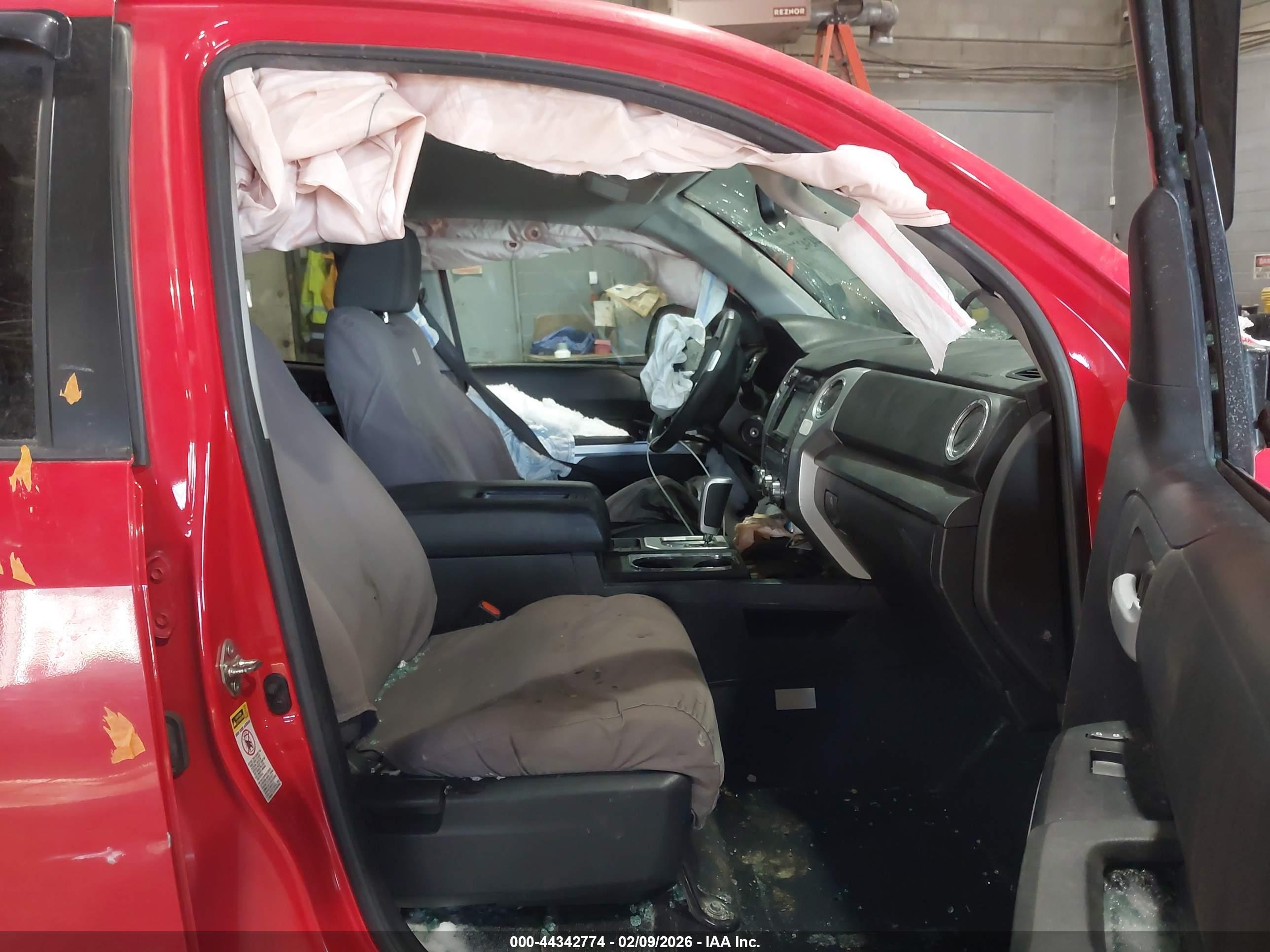 TOYOTA TUNDRA image 5
