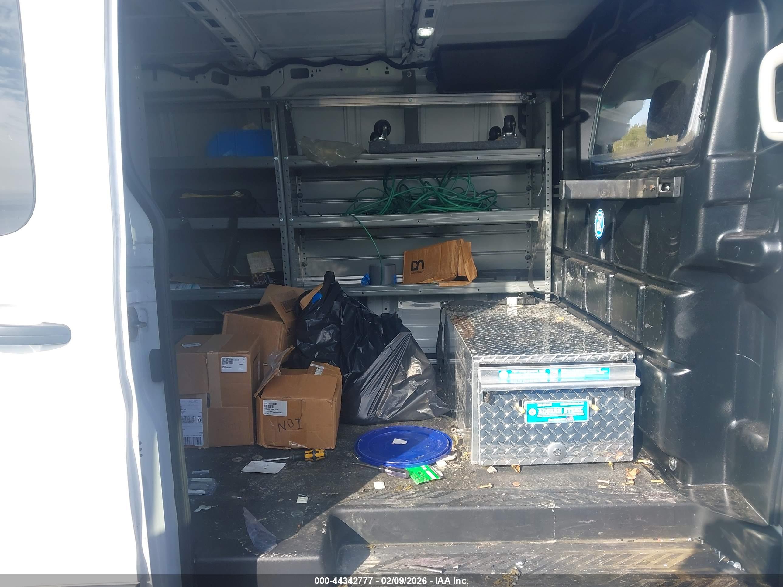 FORD TRANSIT-150 image 8