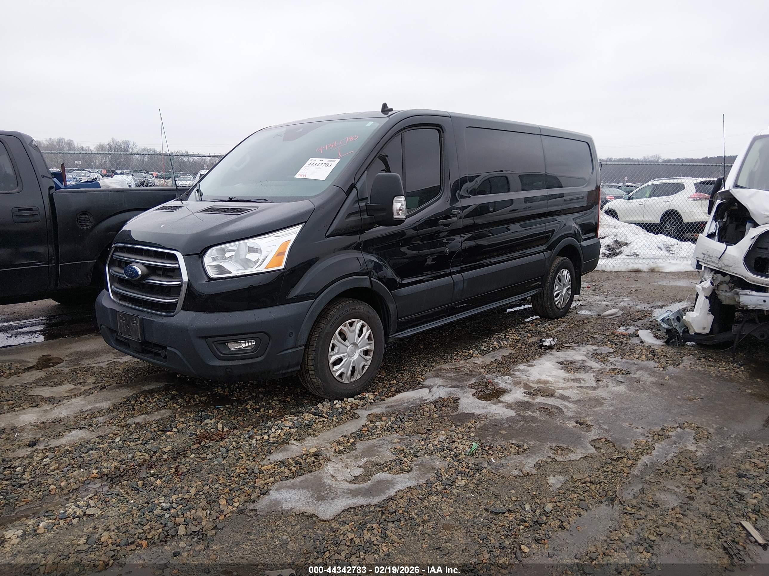 FORD TRANSIT-150 image 2