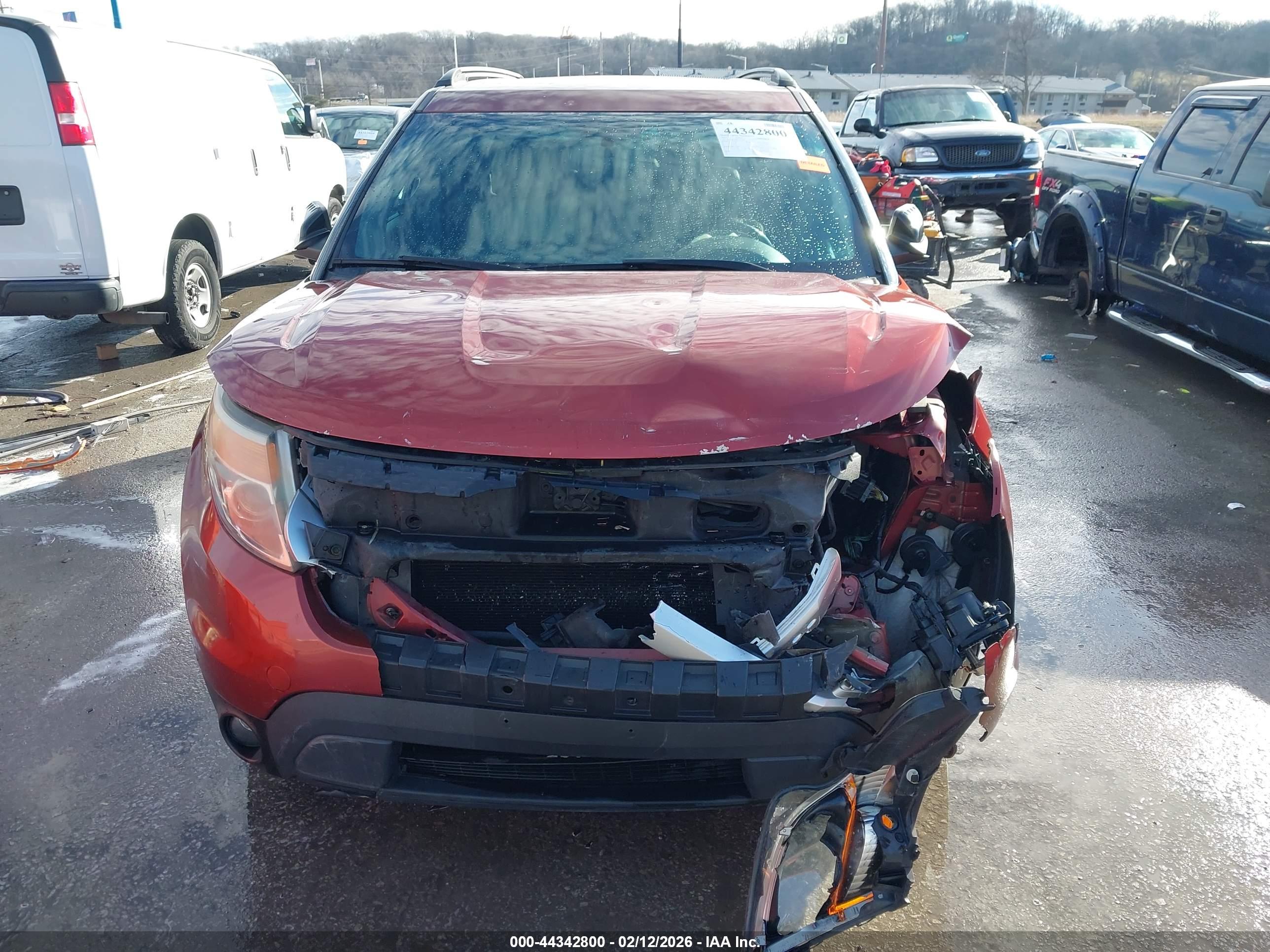 FORD EXPLORER image 6