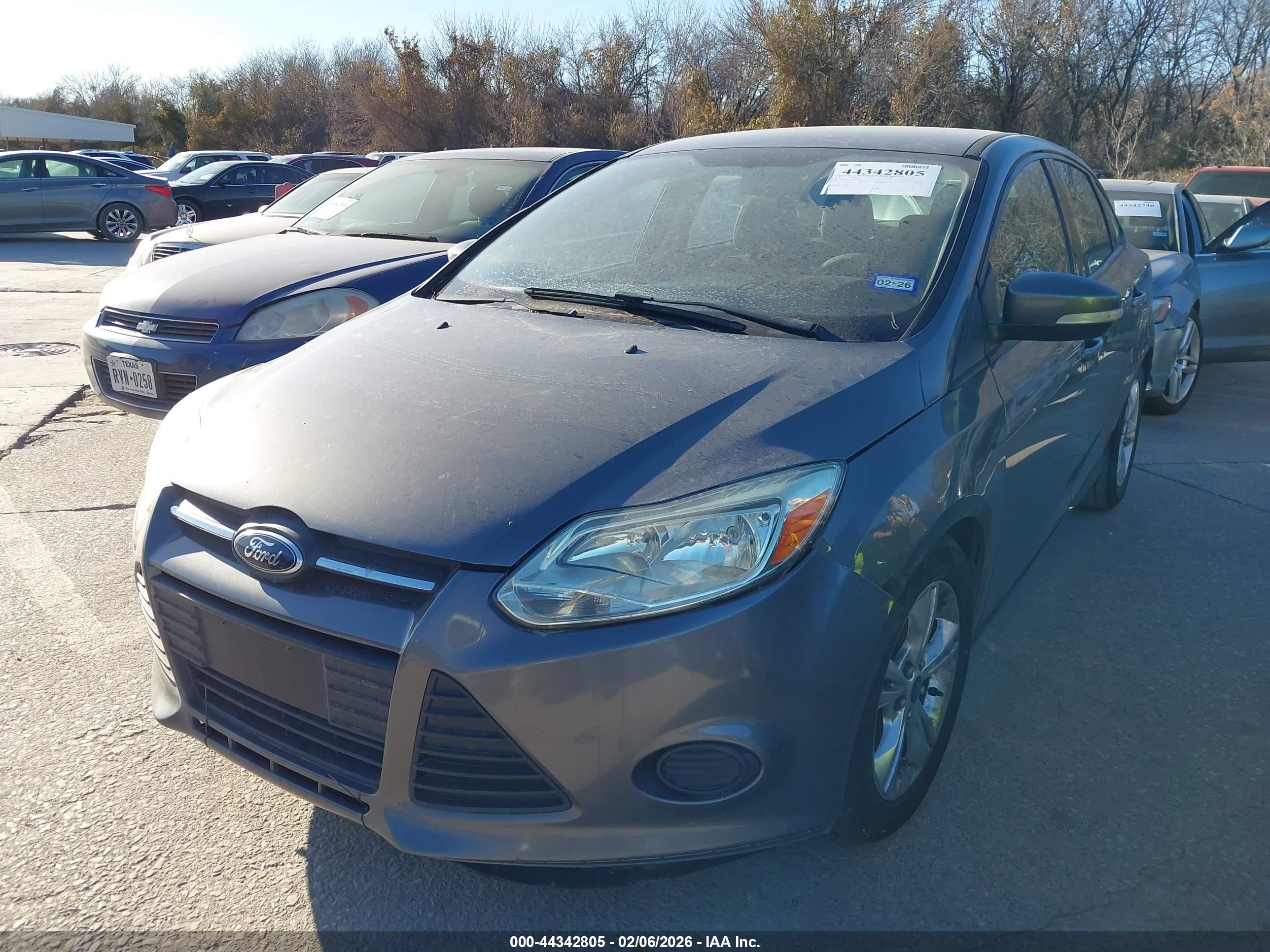 FORD FOCUS image 2