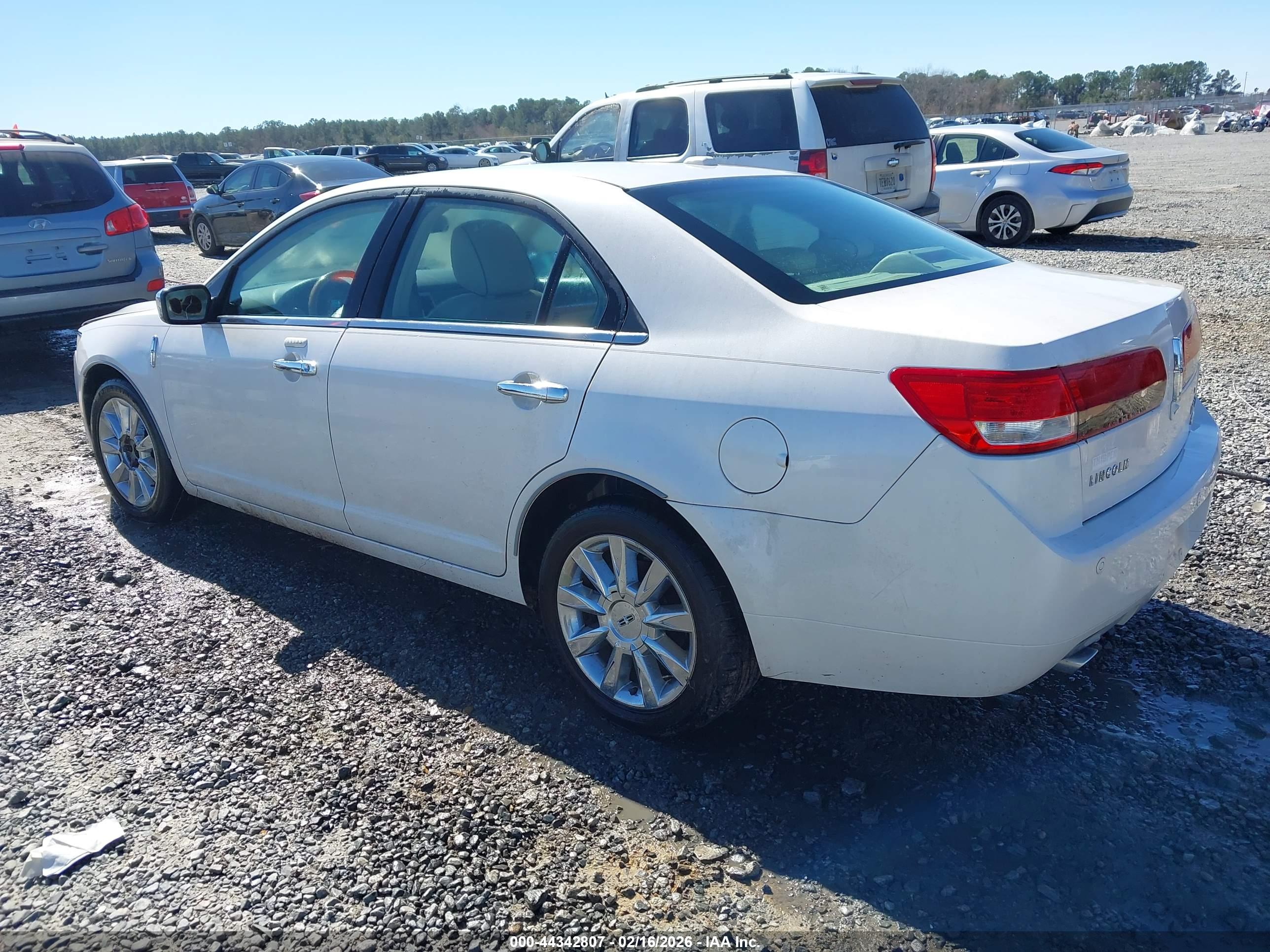 LINCOLN MKZ image 3