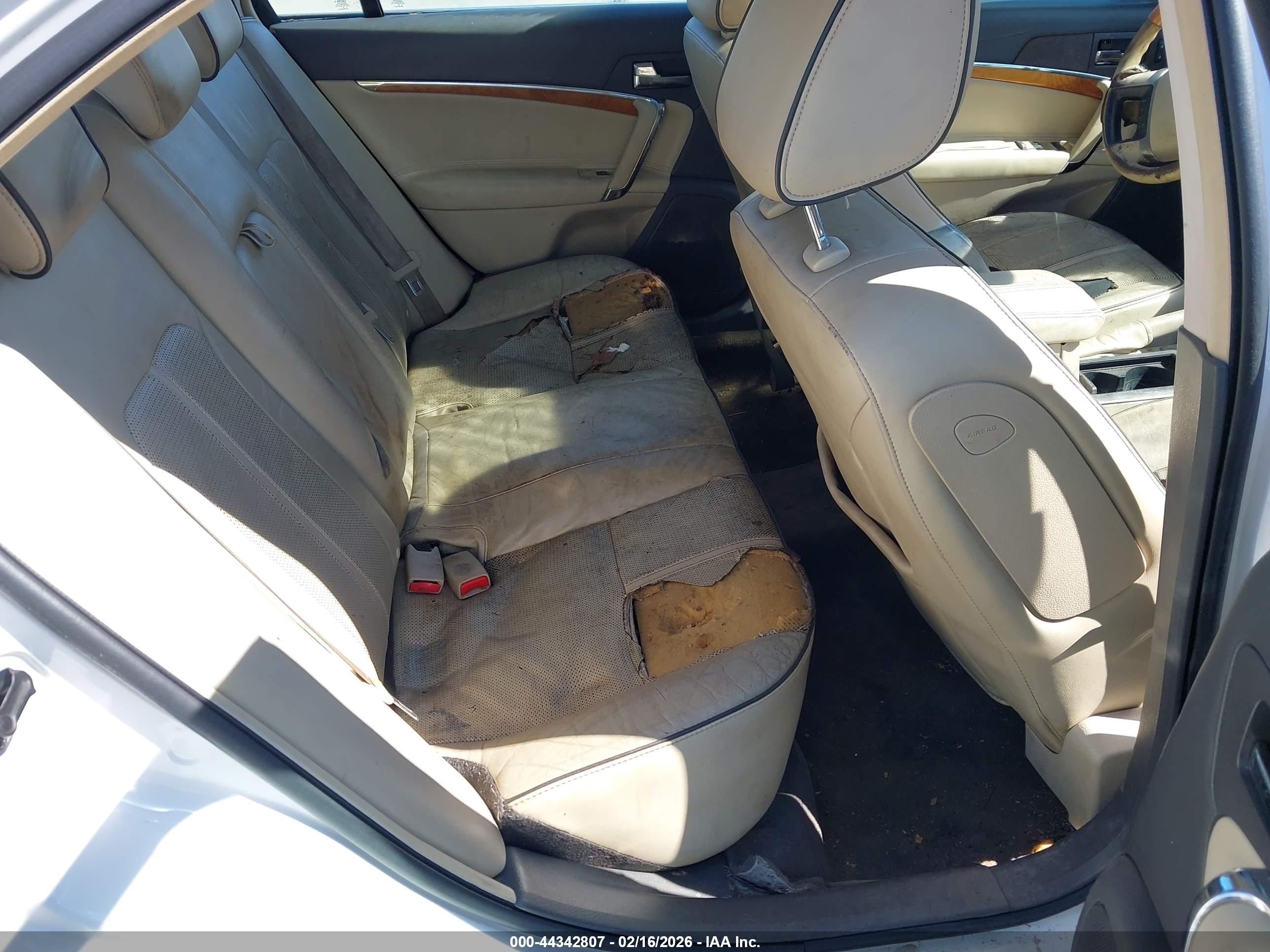 LINCOLN MKZ image 8