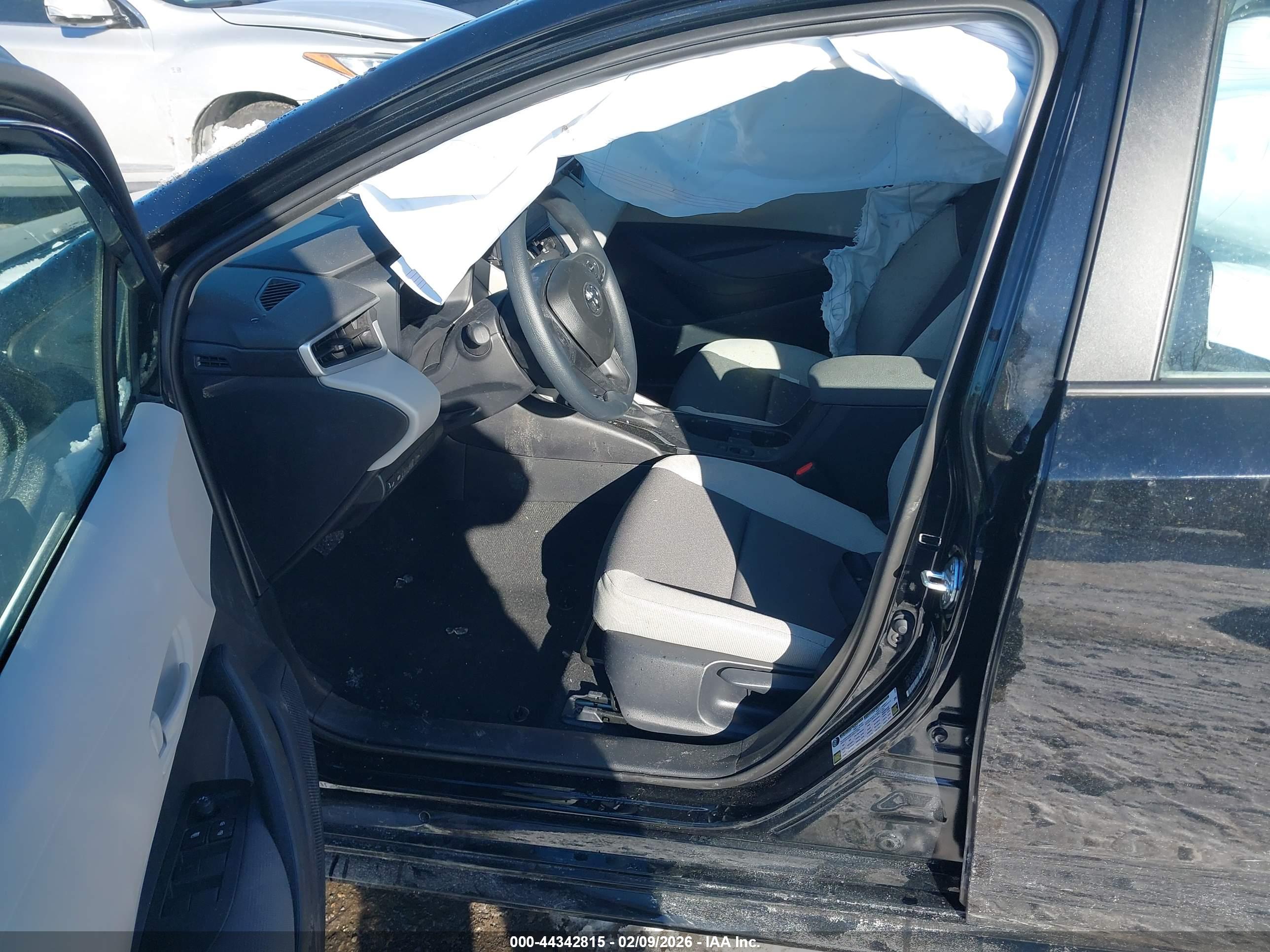 TOYOTA COROLLA image 5